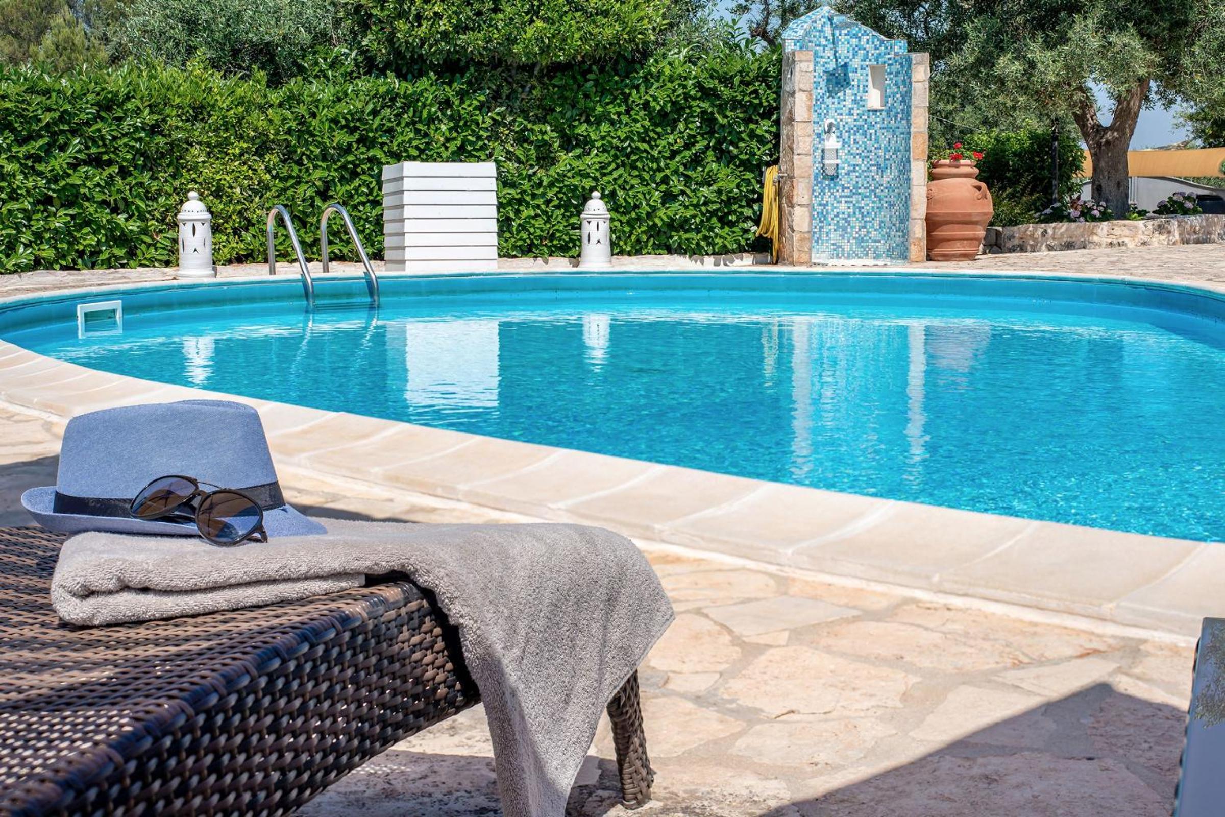 Trullo Nurillo with pool