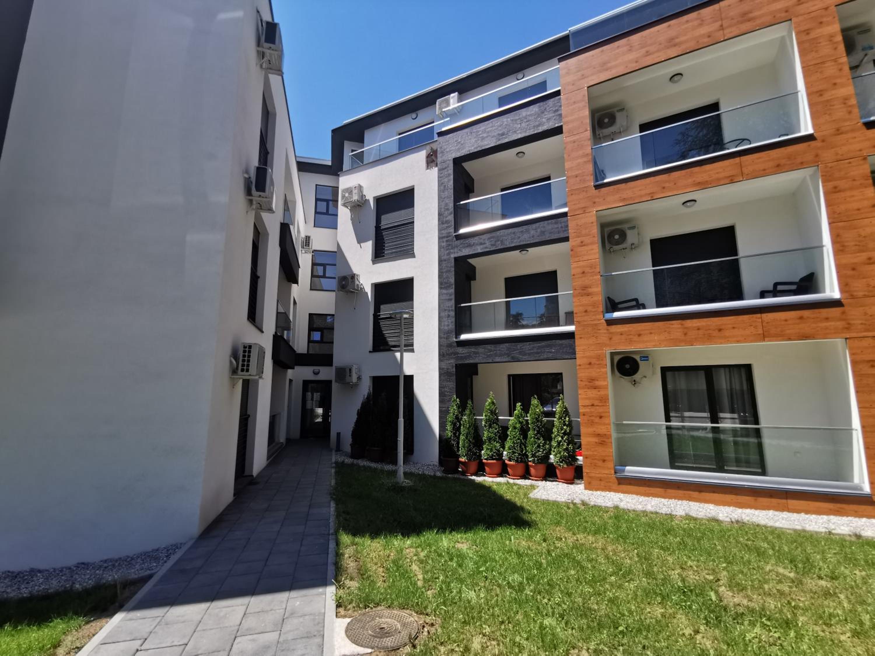 Apartman Aurora VB view 2