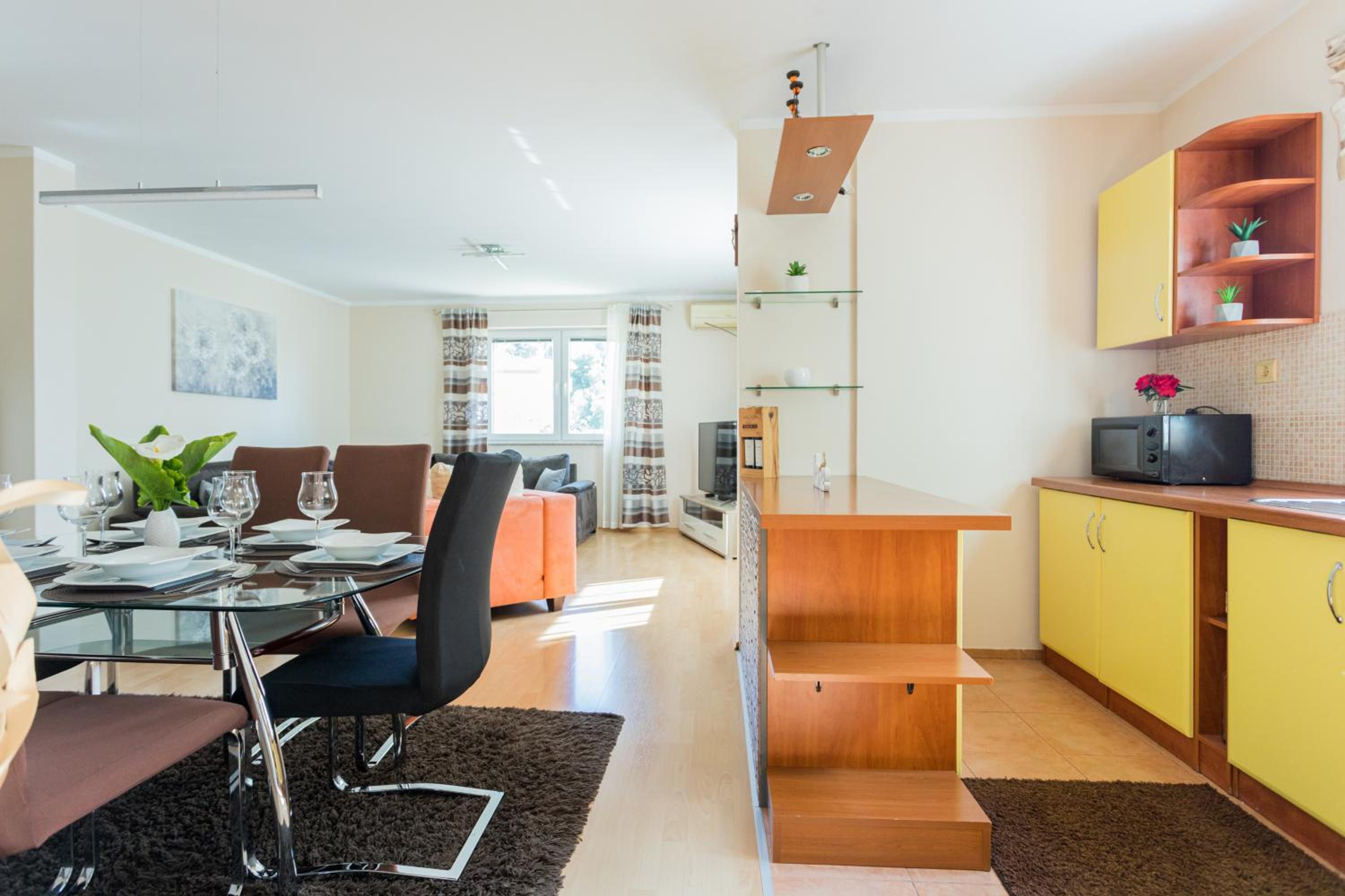Apartment LaDoNi - #new#big#spacious#large garden view 3