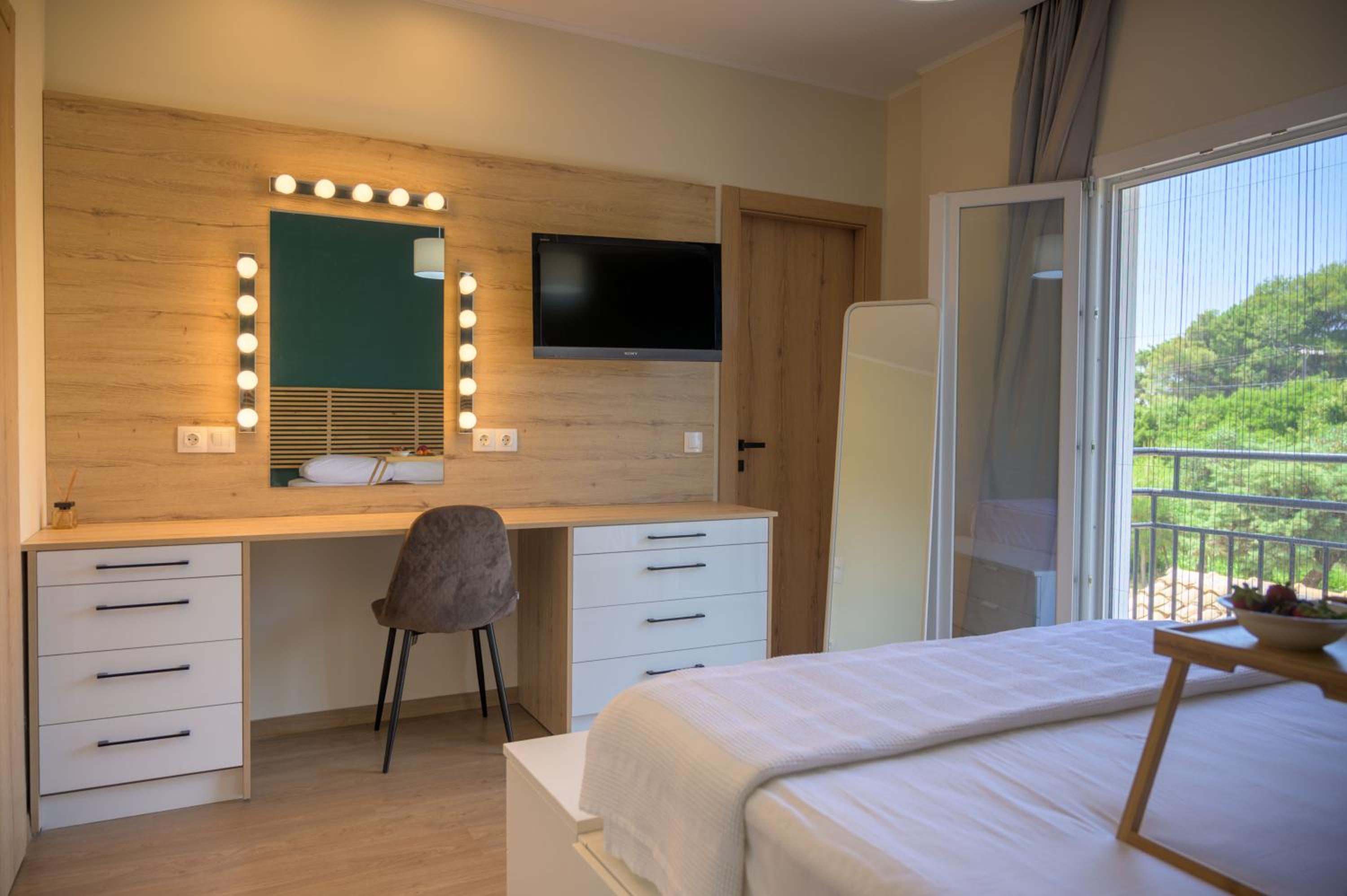 Diamantina’s Comfort House view 2