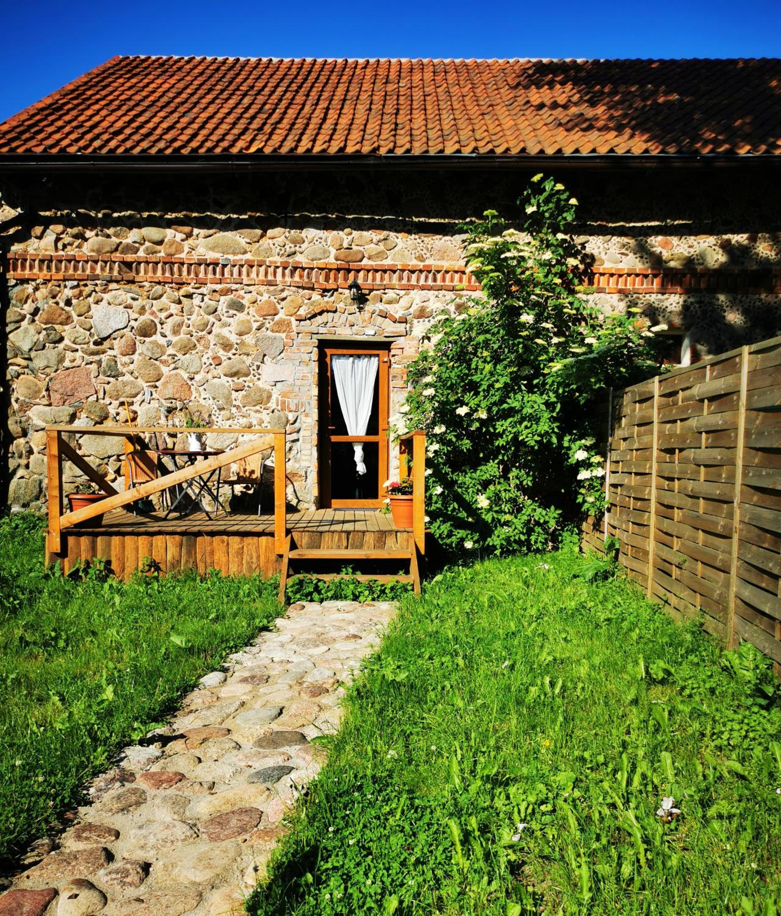 Photo 16
