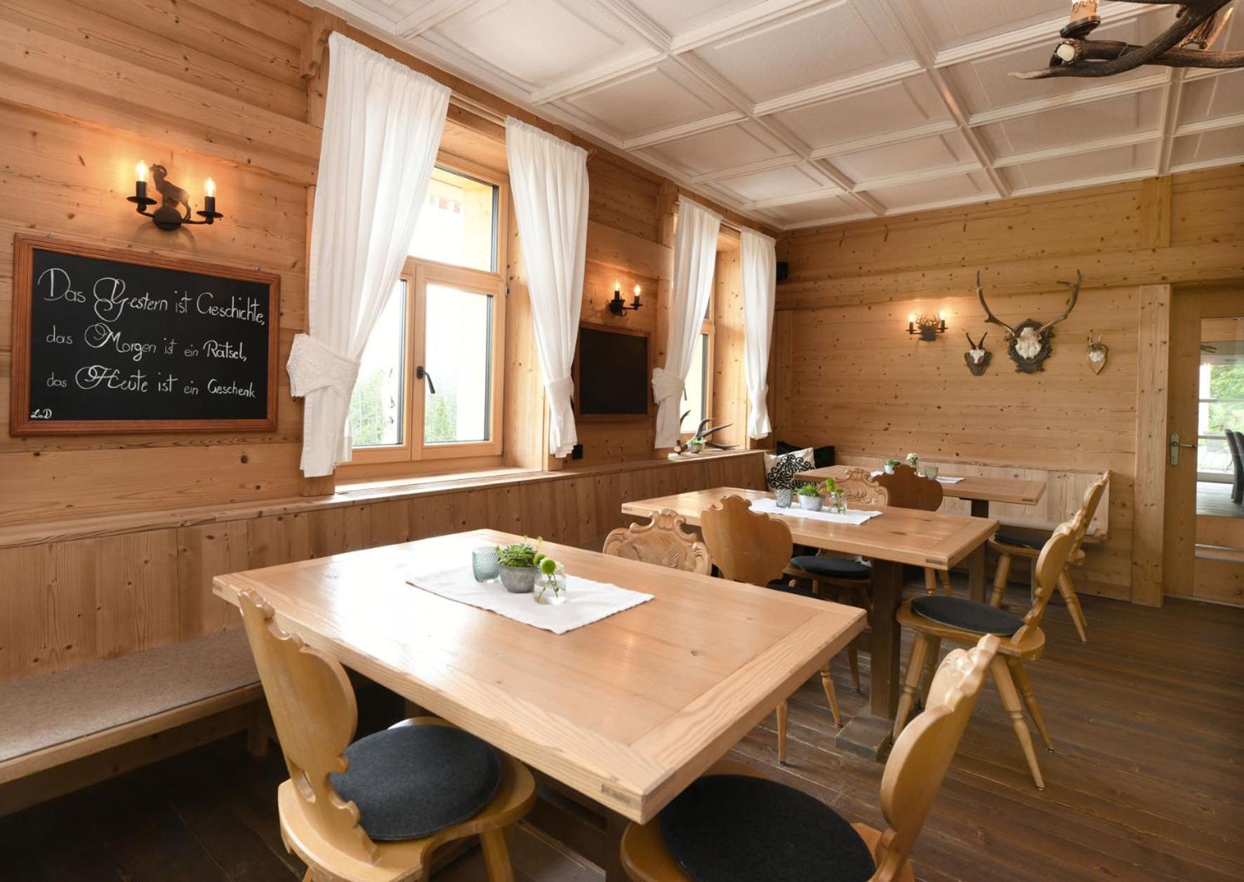 restaurant