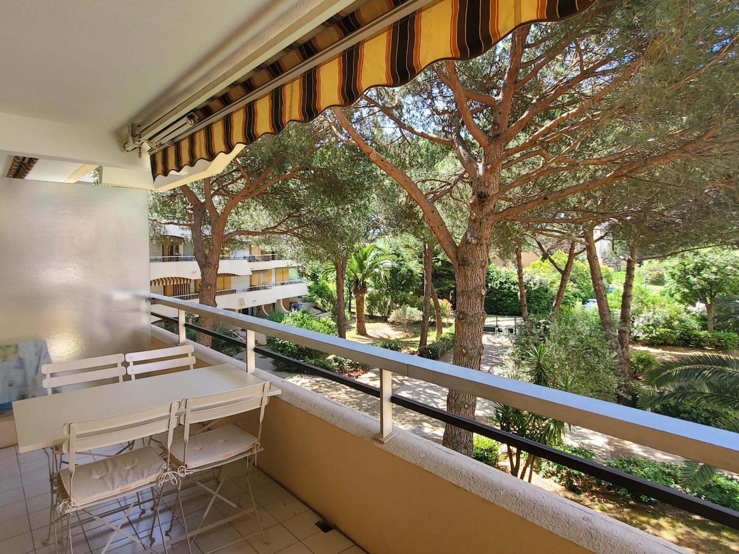 MIOUGRANO Studio 25m2 Piscine 300m Plage