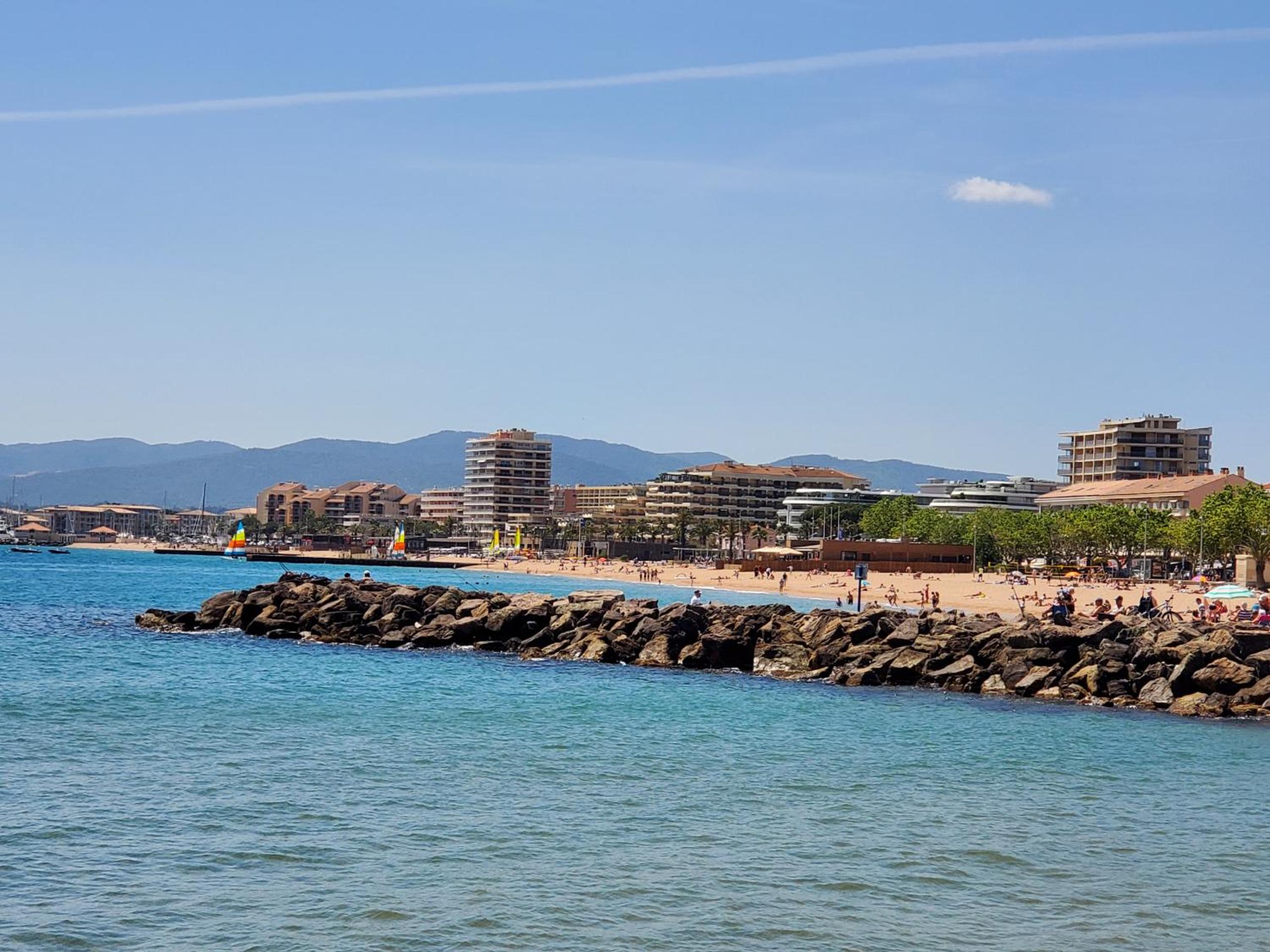 MIOUGRANO Studio 25m2 Piscine 300m Plage