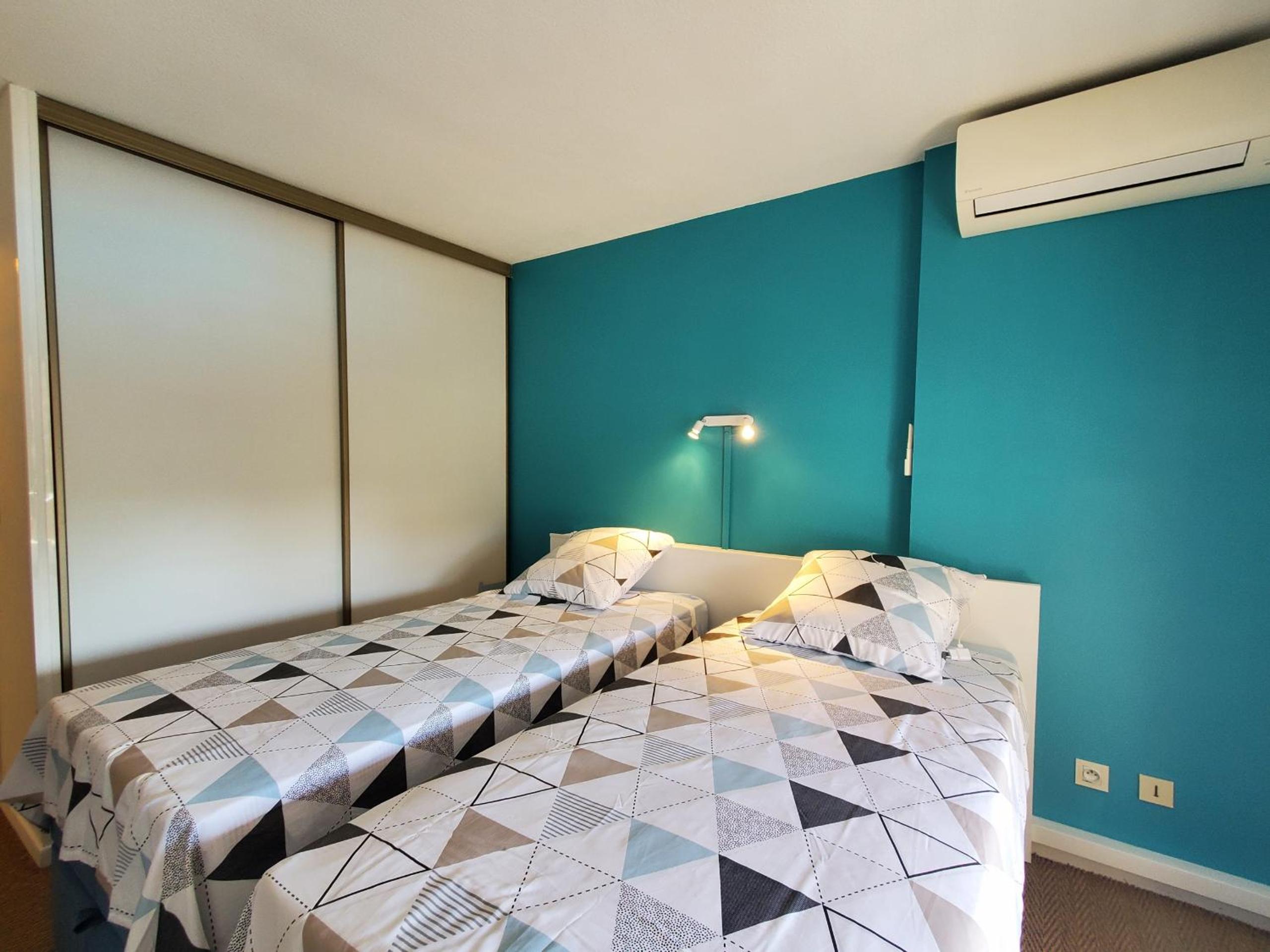 MIOUGRANO 2 Pieces Climatise 47m2 Piscine, Parking