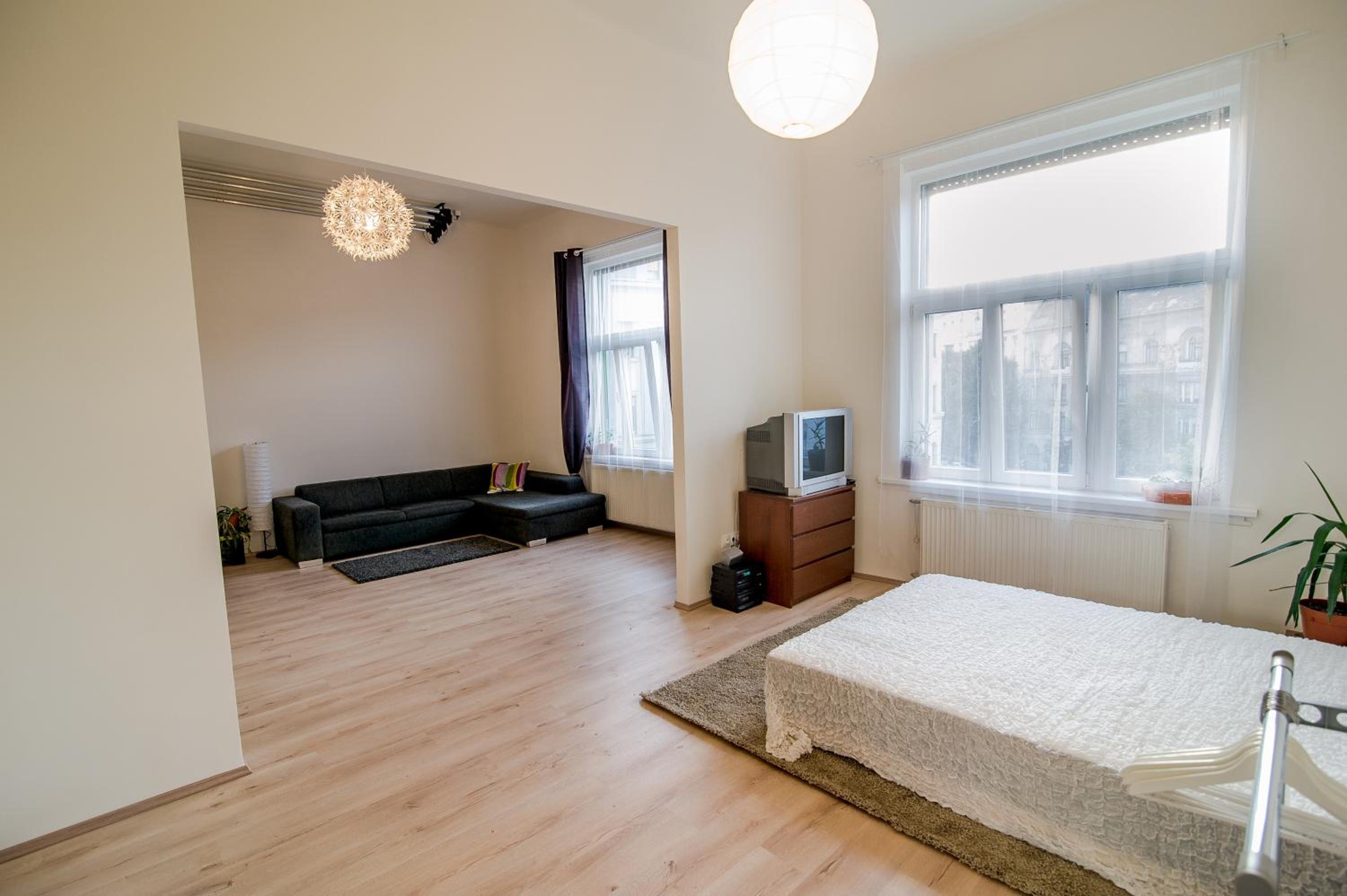 B32 Gellert Apartment view 5