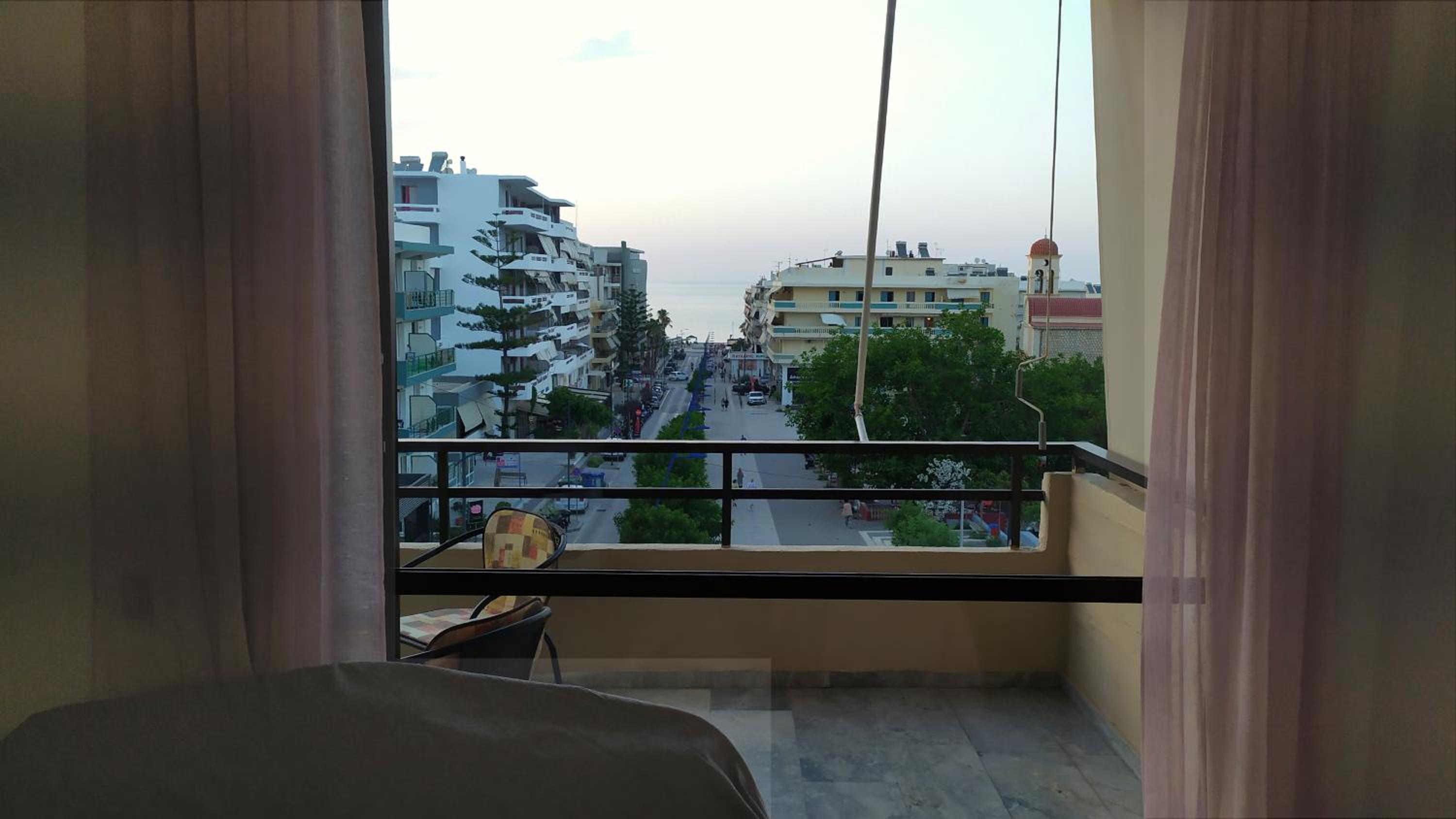 Erasmia Apt photo 5