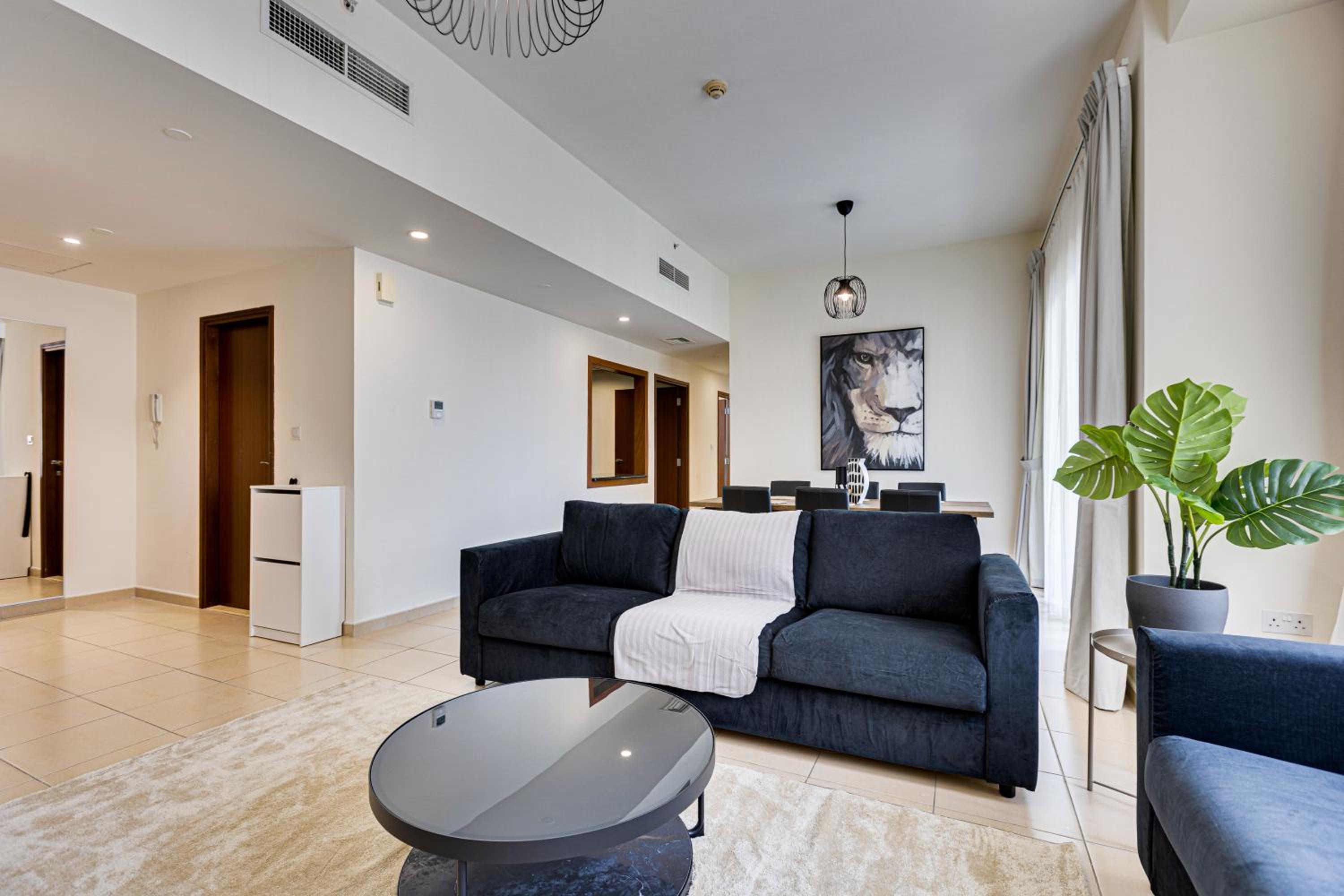 Wonderful apartment near The Beach Sadaf JBR