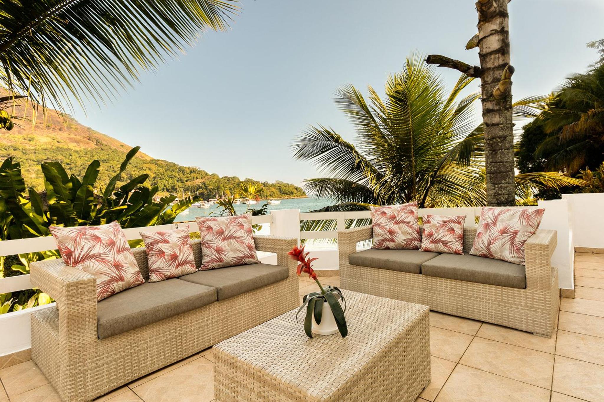 outdoor BBQ area