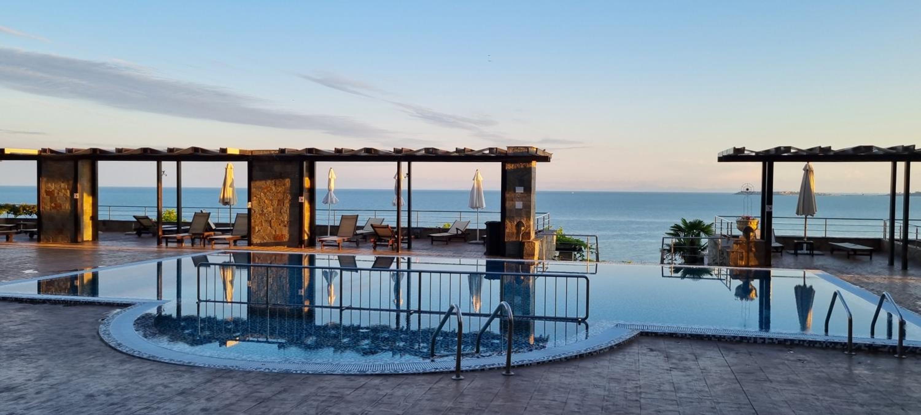 Dolce Vita II Waterfront Sunset Sea View Luxury Apartament view 2