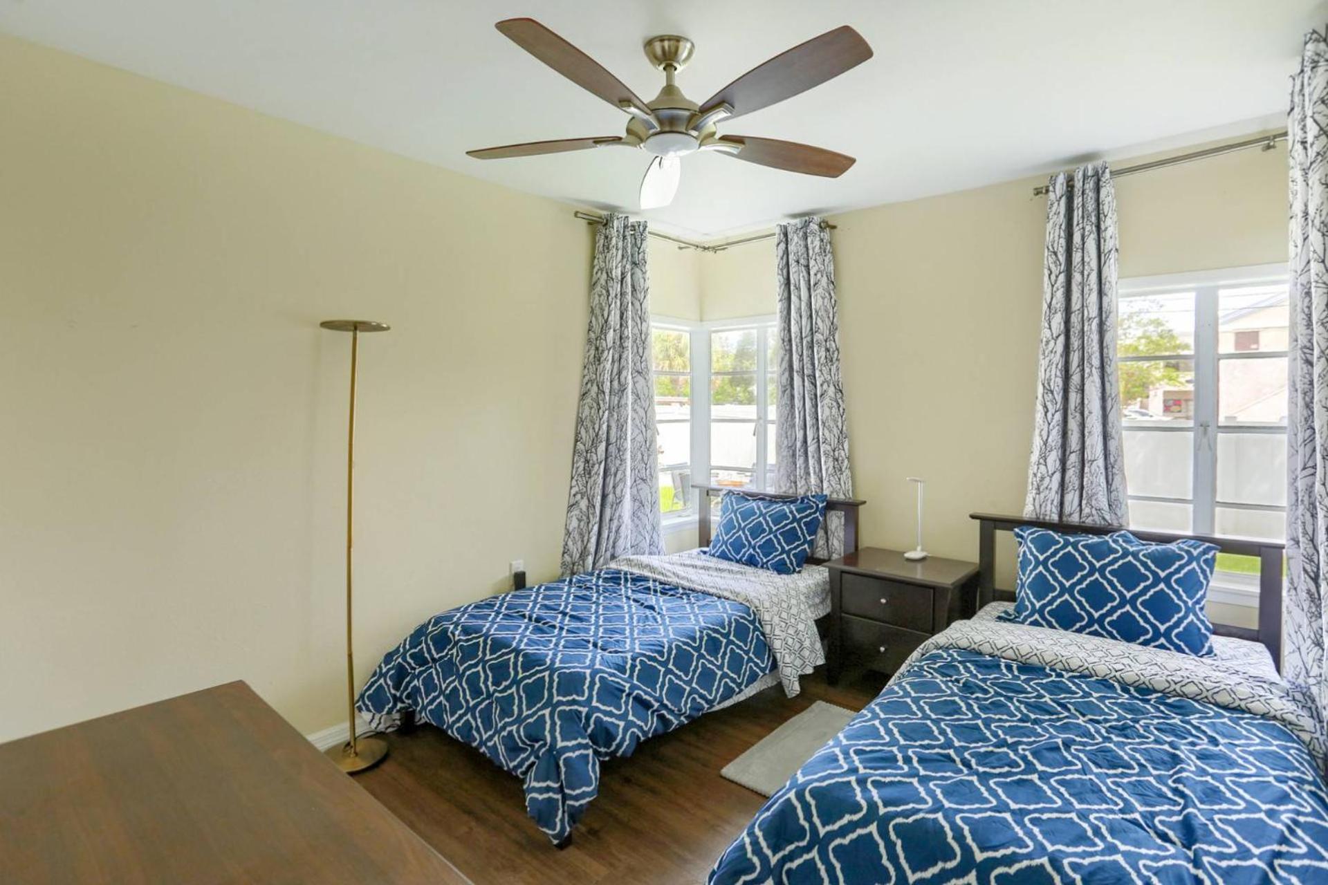 Dunedin Main Street Bungalow view 4