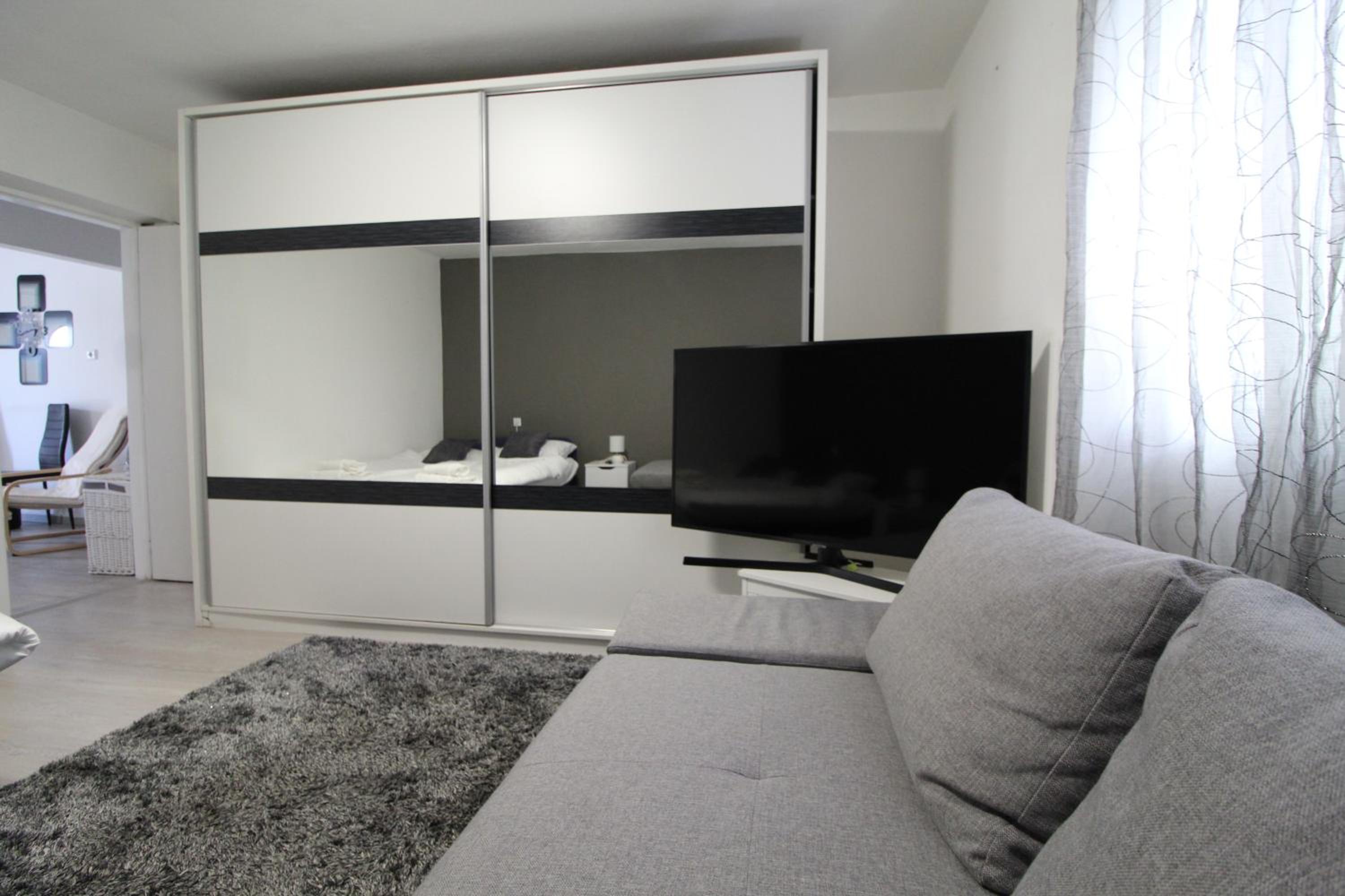 Apartment Matijas, 3 bedroom apt with terrace and PARKING view 3