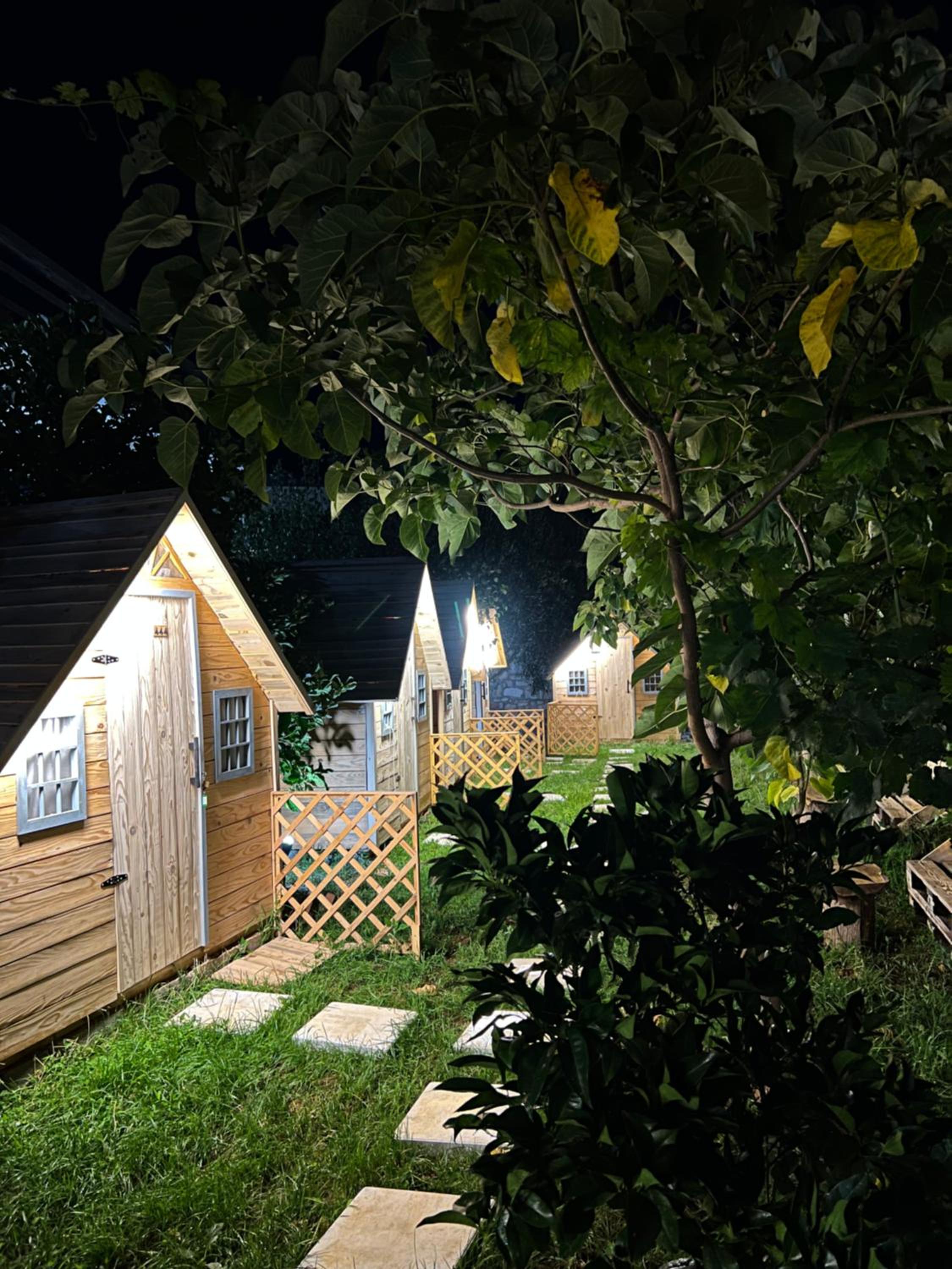 Camping Albania-Secret Village Den