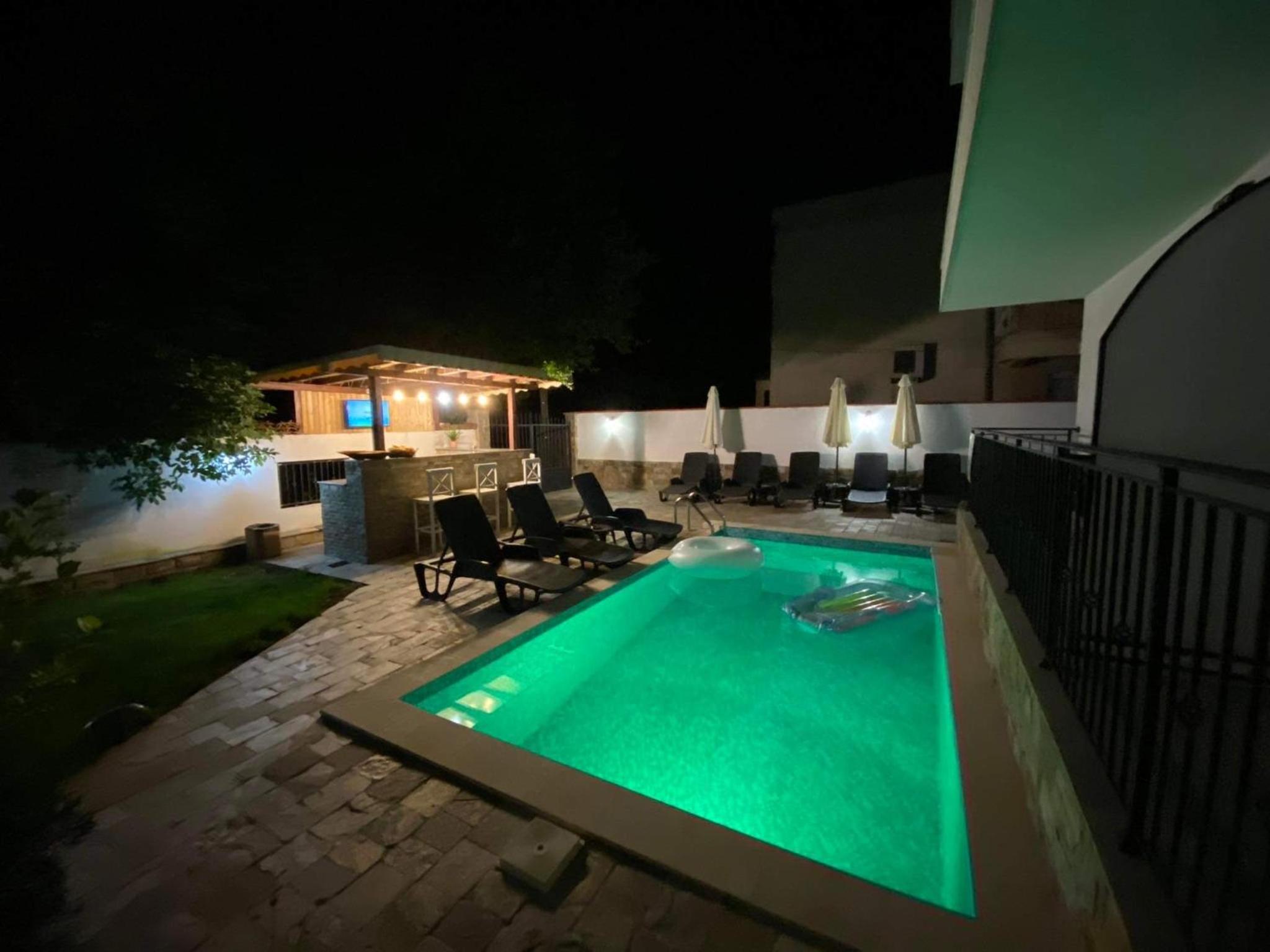 Villa Aqua Family Hotel