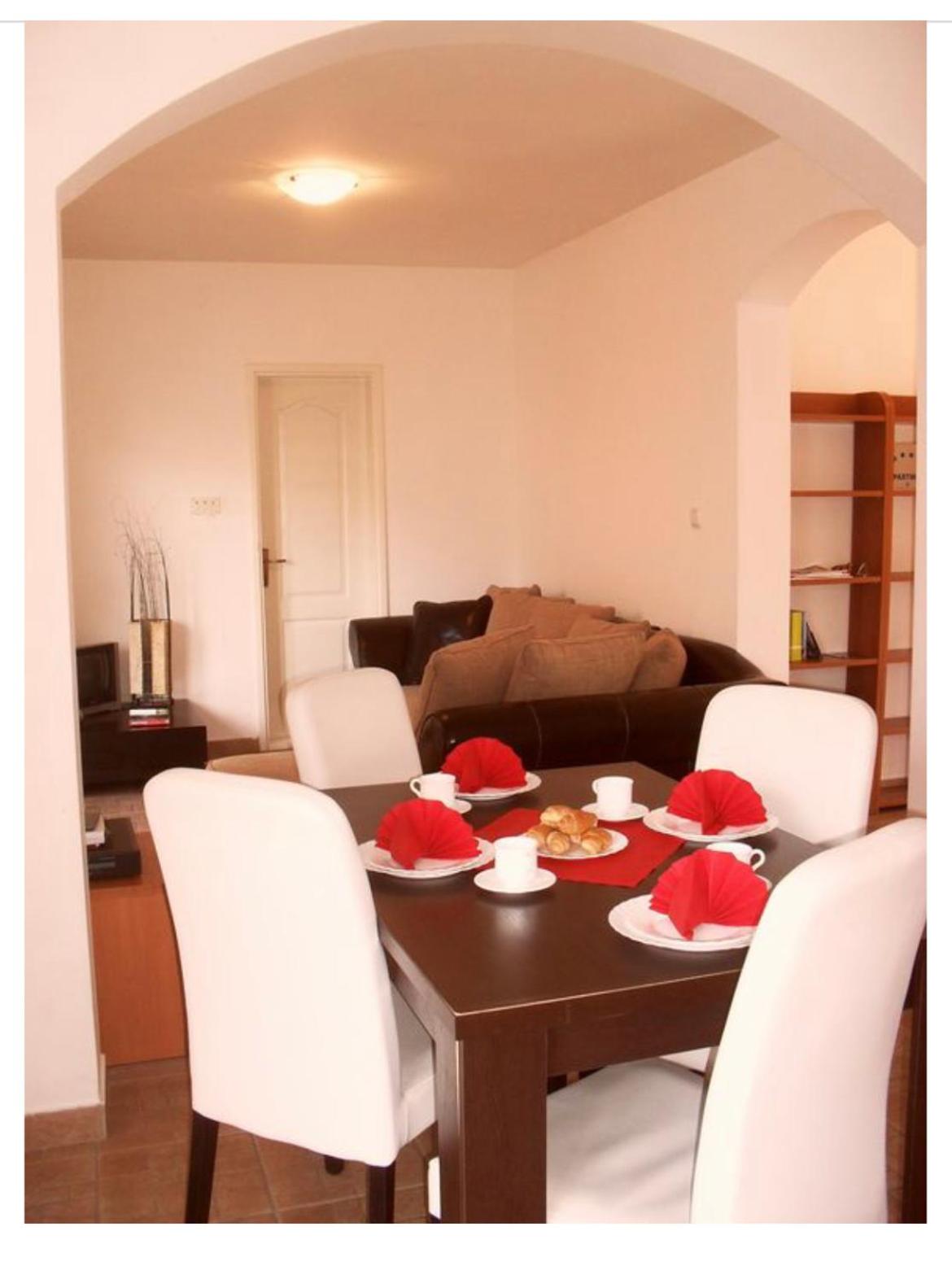 Apartment in a historic costal village photo 4