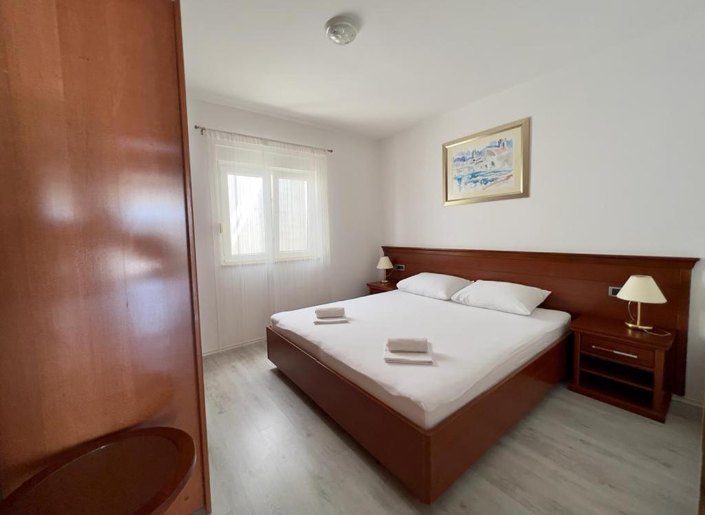 Apartments Obad