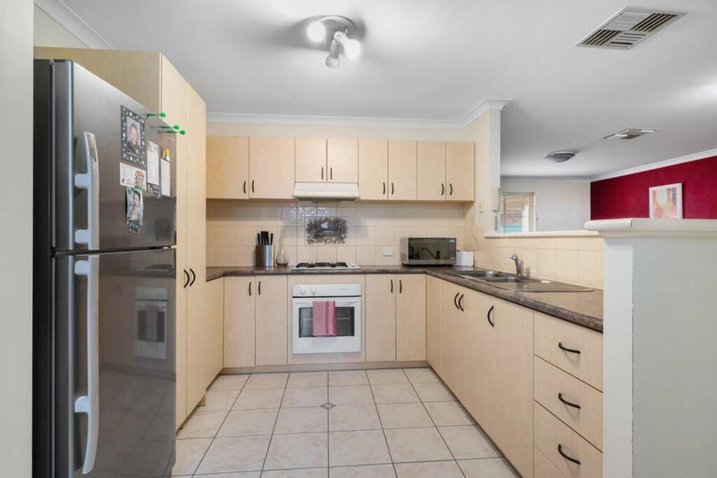 Adorable-secure 3 bedroom holiday home with Pool around the corner from The Miners Rest.