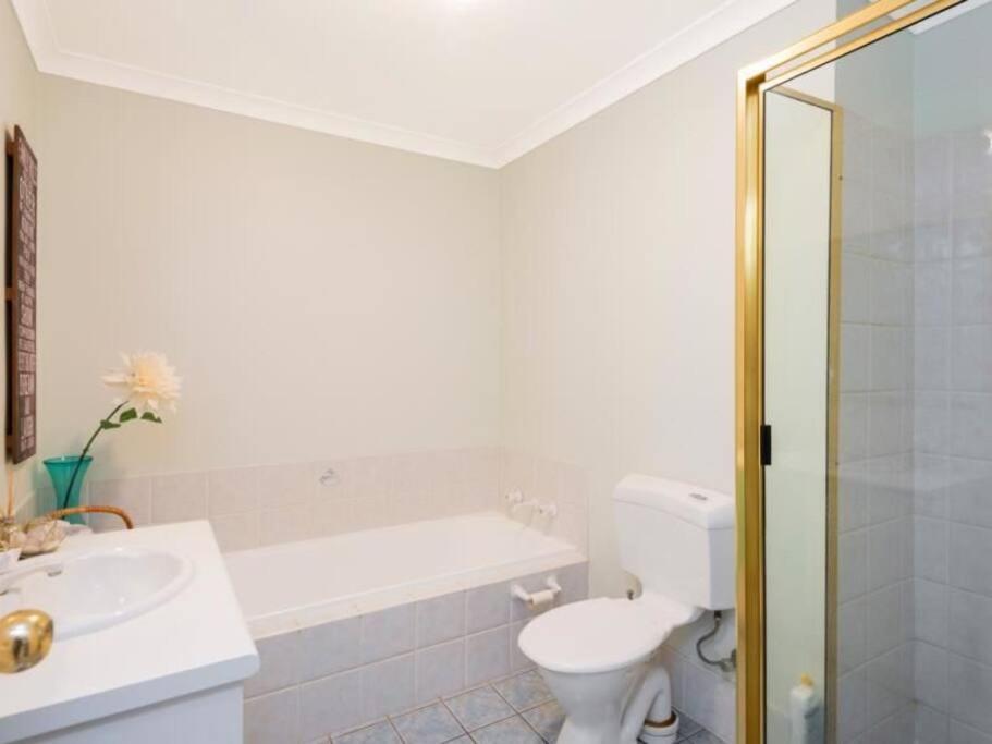 Adorable-secure 3 bedroom holiday home with Pool around the corner from The Miners Rest.