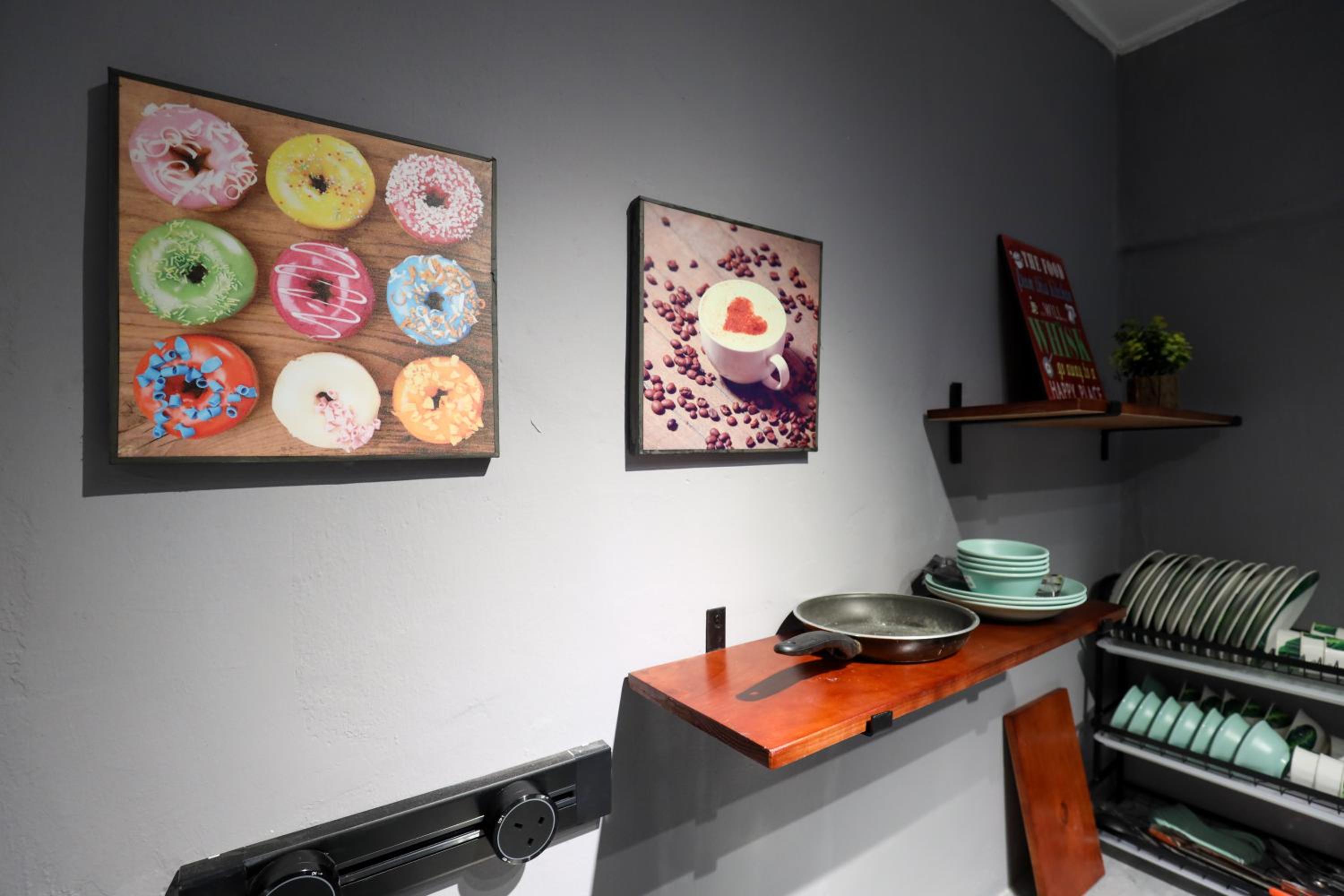 Cozy Homestay with Karaoke System & Pool Table