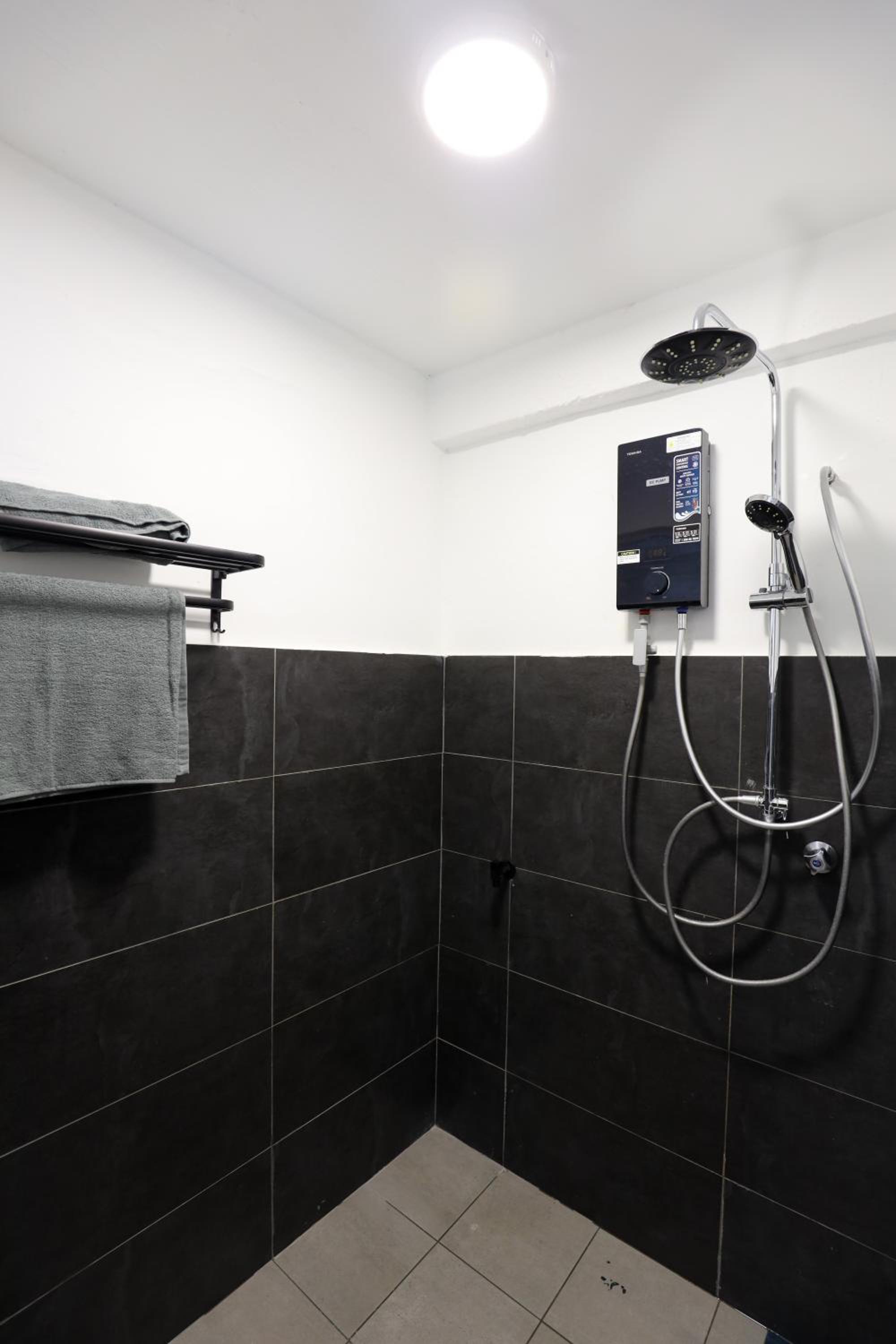 Cozy Homestay with Karaoke System & Pool Table