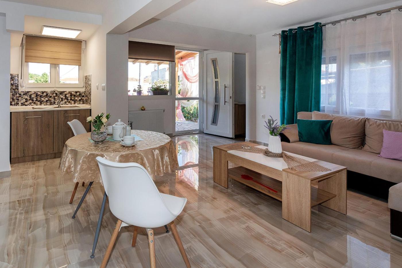 Rentinis Apartments photo 3