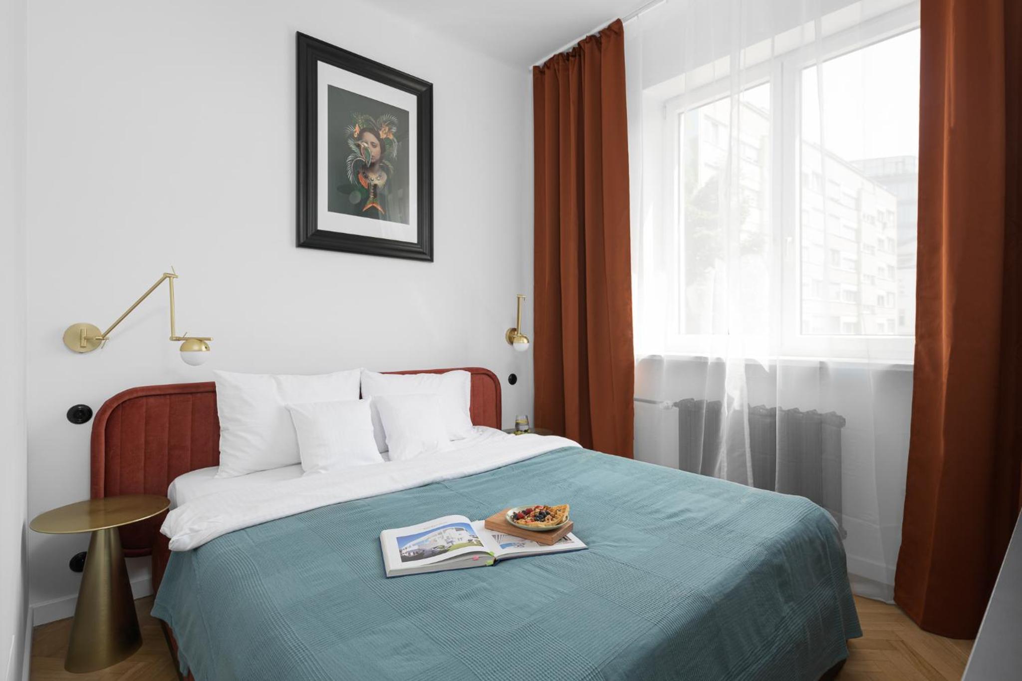 oompH Warsaw Central Stylish Vintage Apartment
