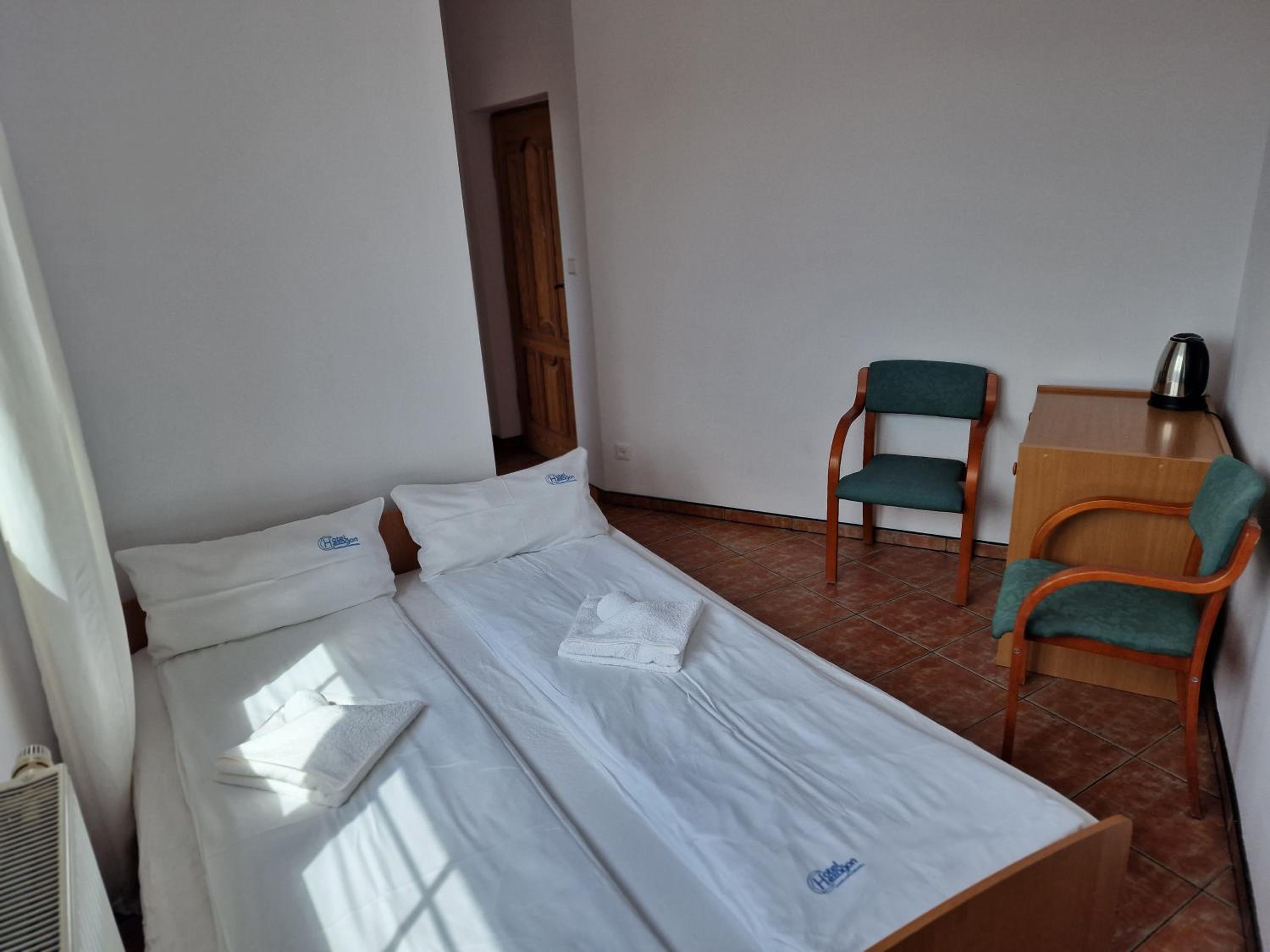 Photo 19