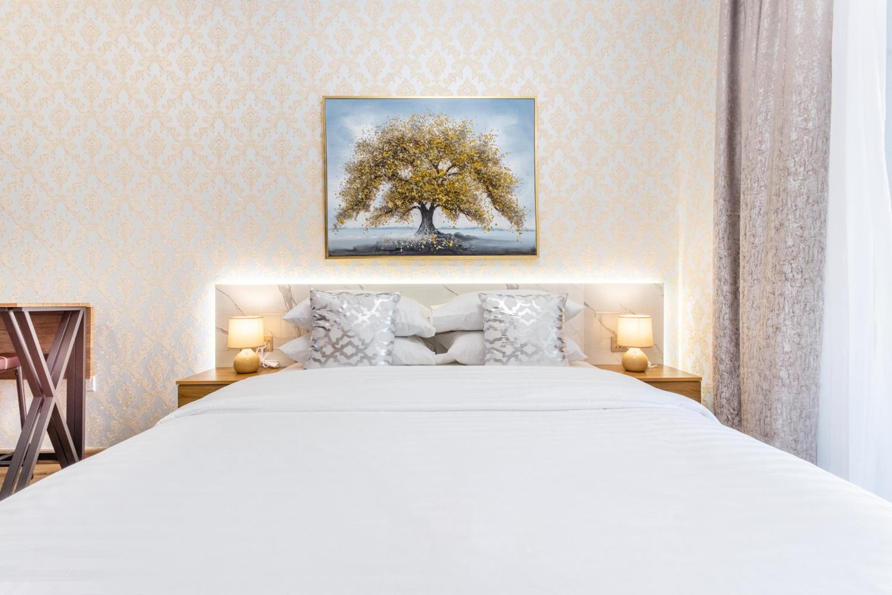Live and experience a stunning Sea View Studio