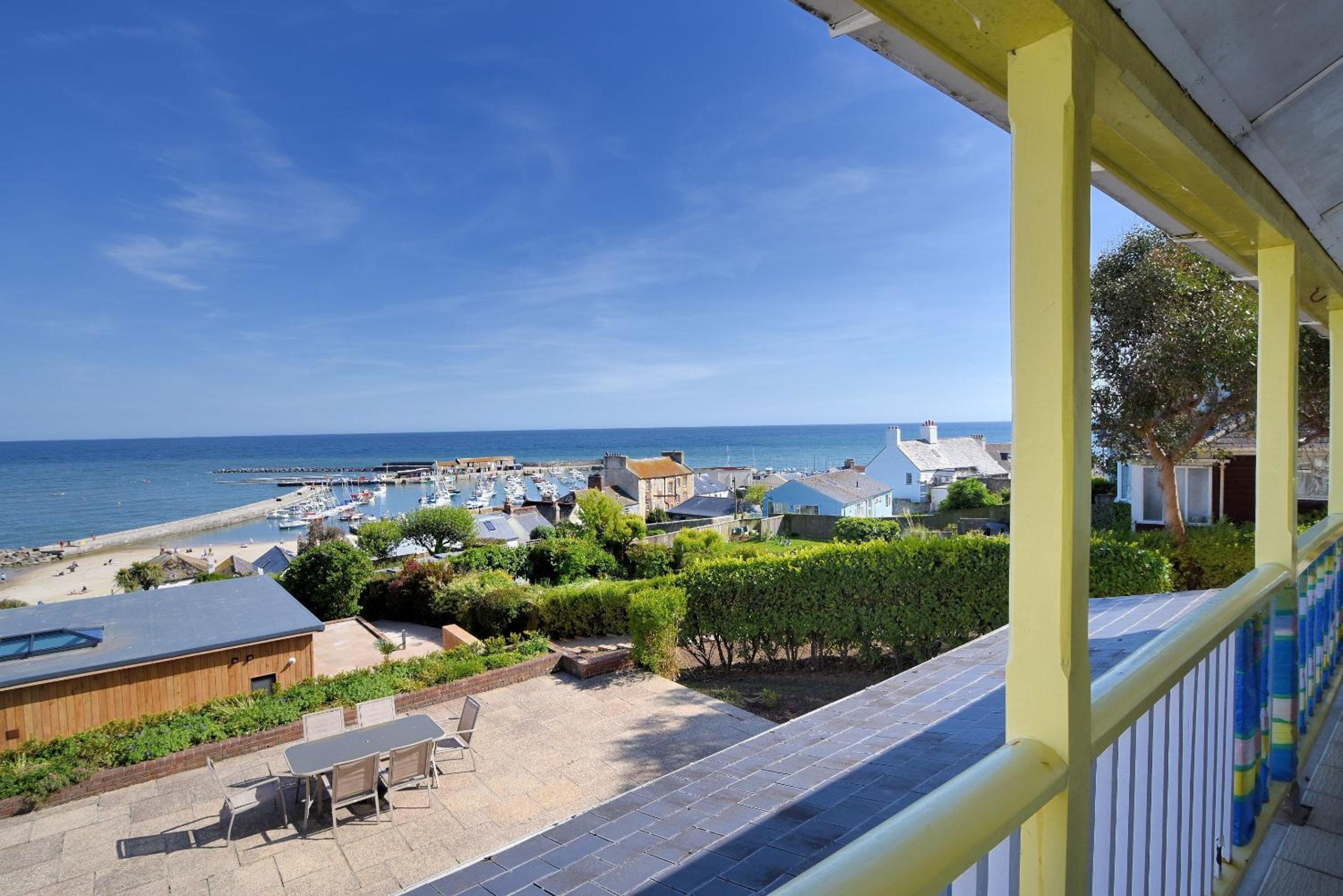 2 Harbour Heights