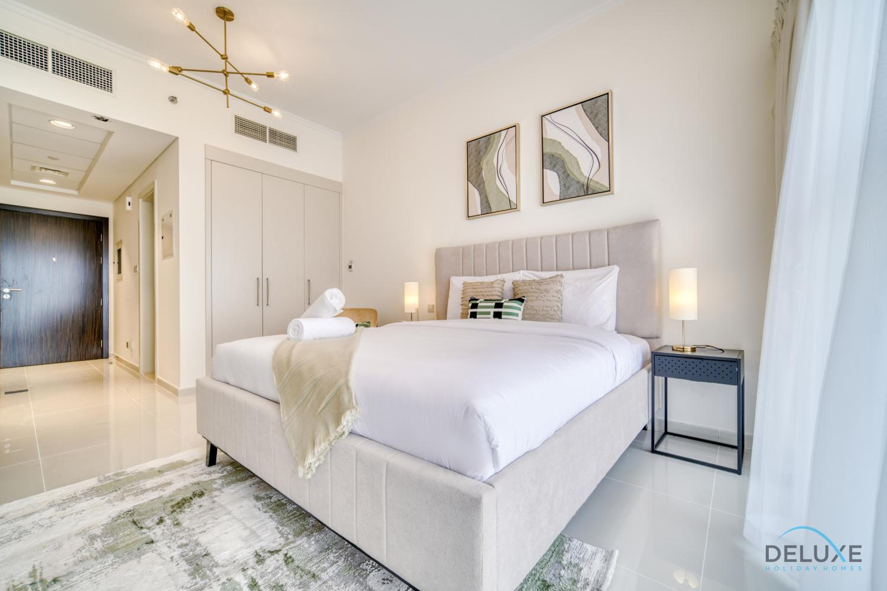 Soothing Studio at Carson A DAMAC Hills Dubailand by Deluxe Holiday Homes