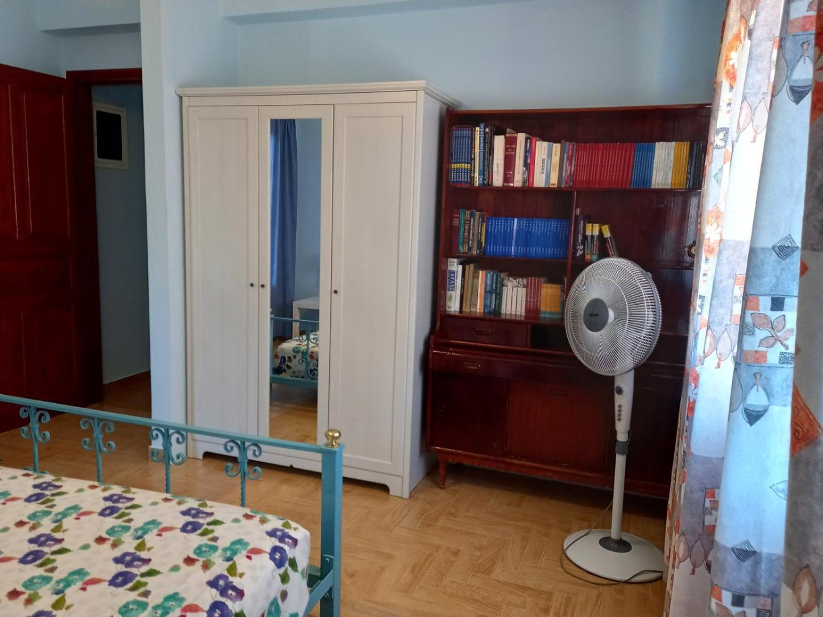 Photo 9