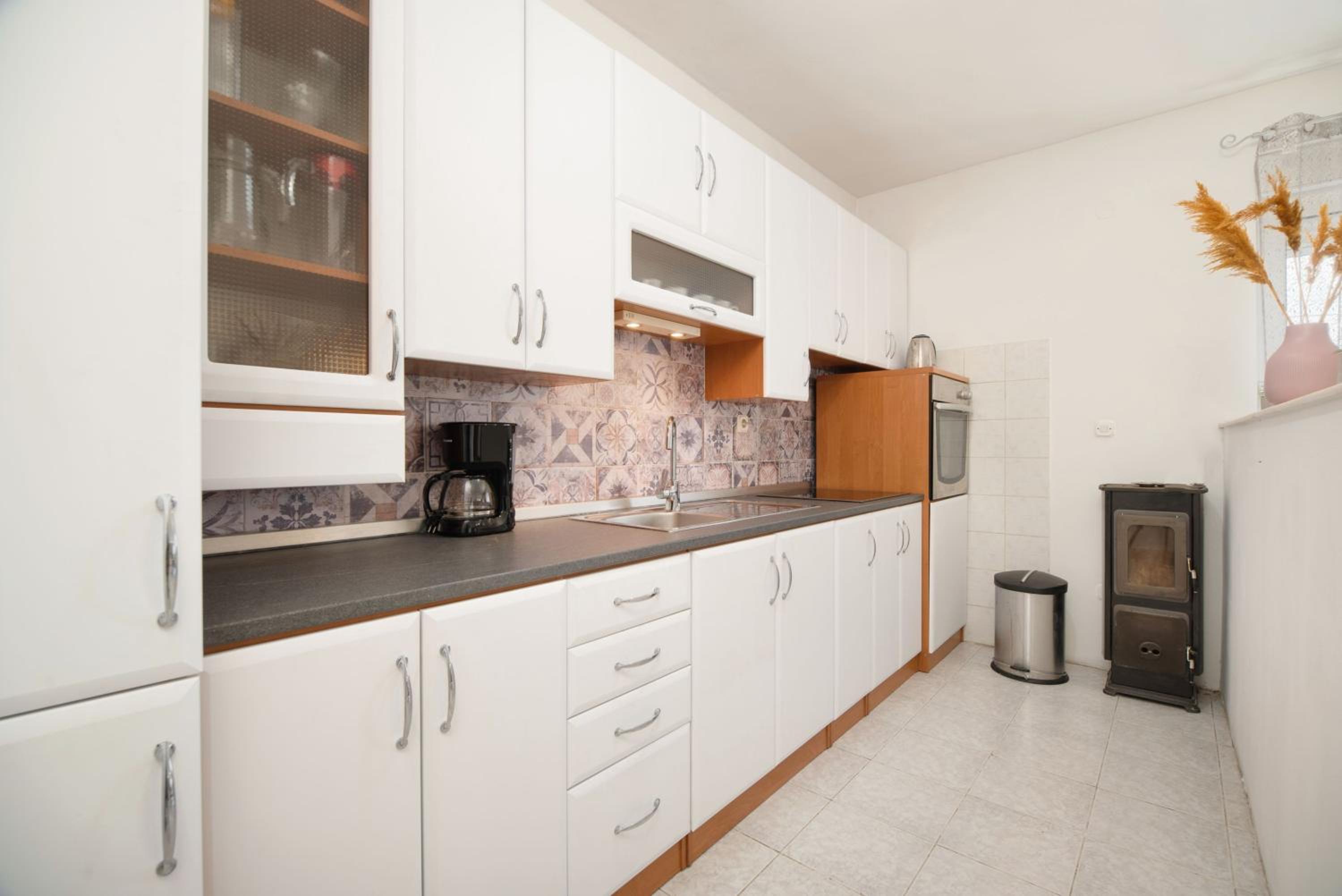 Holiday home Paligan view 4