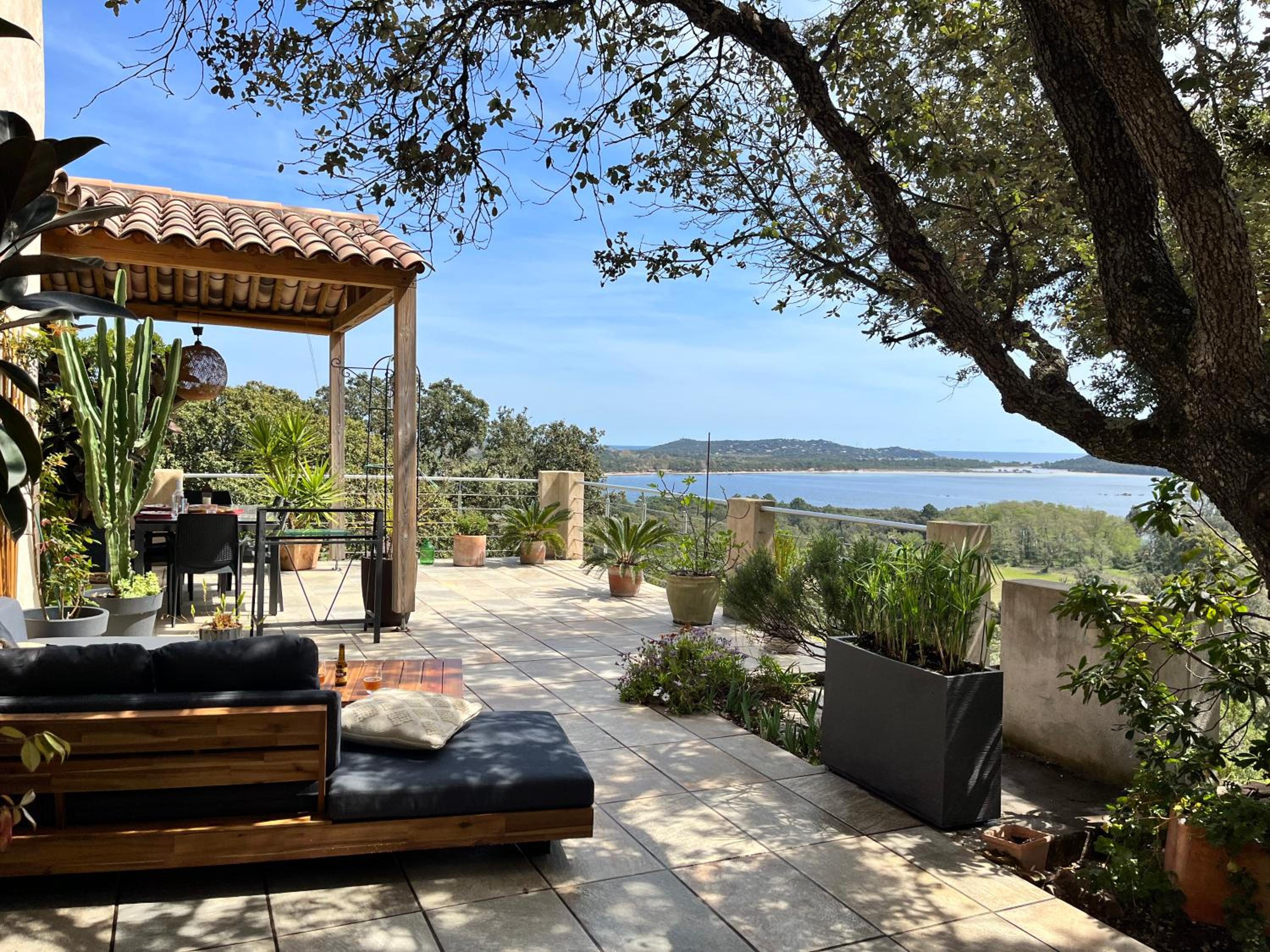 Hotel Kallinera - Image 1