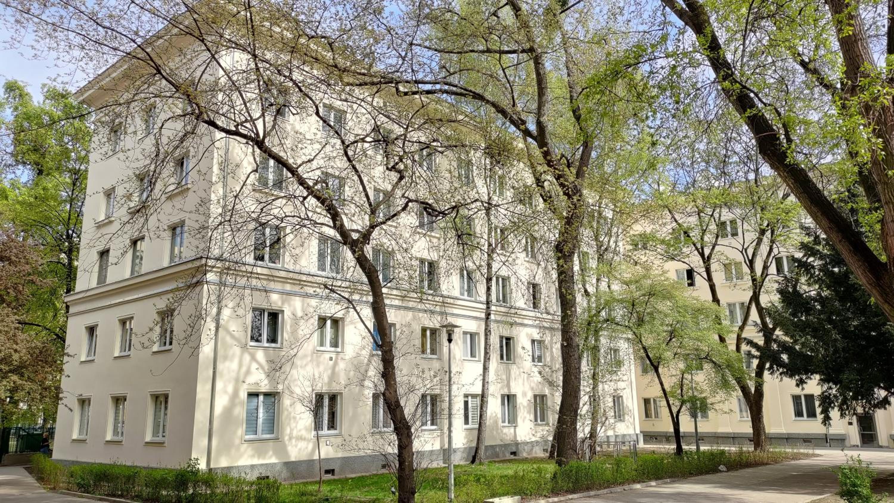 Downtown SkyBlue Apartment