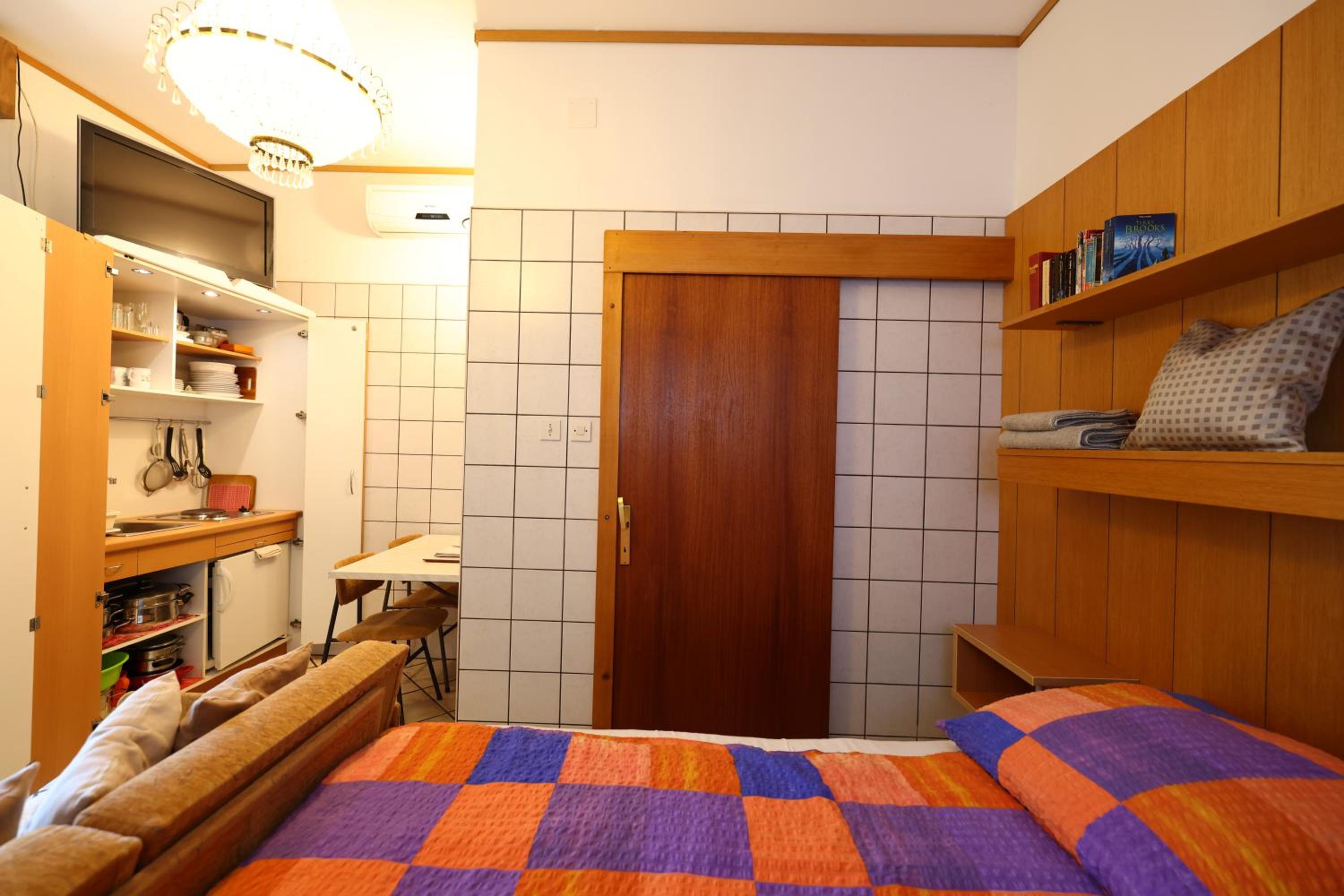 Photo 48