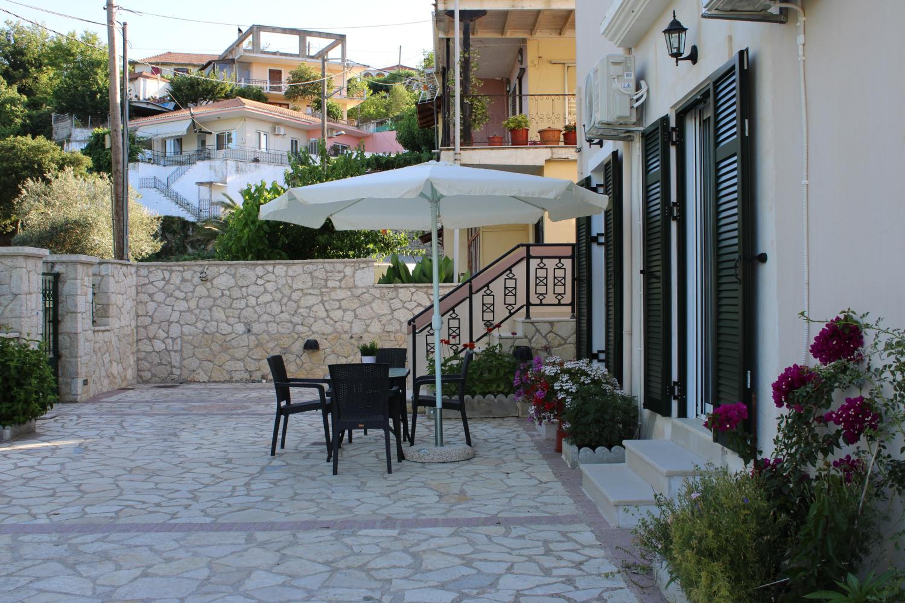 Drebos Apartments photo 3