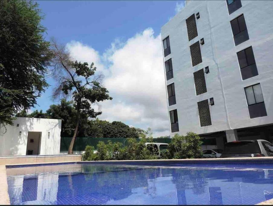 Cómodo y bonito apartamento con alberca