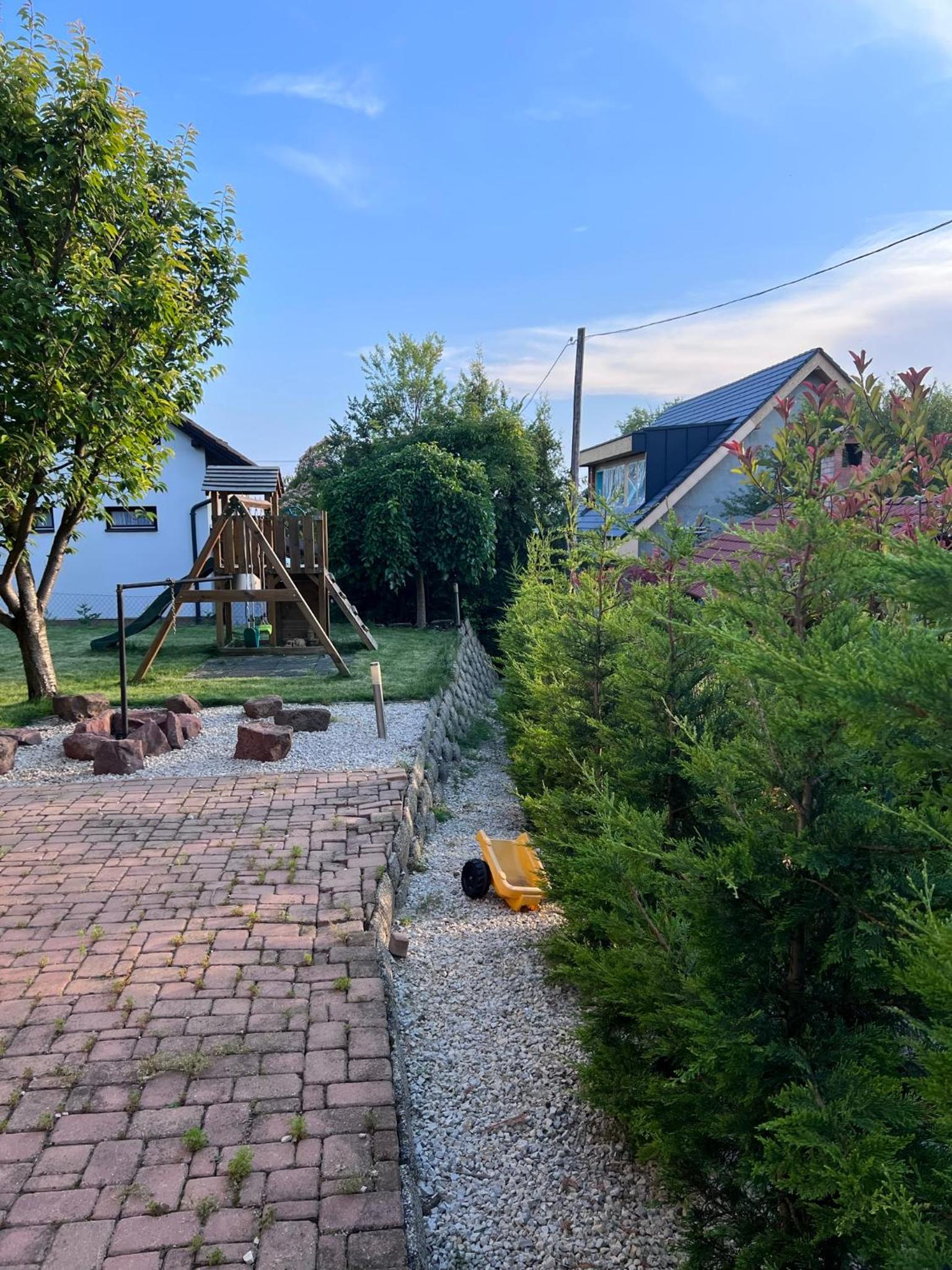 Balatonakarattya Magaspart