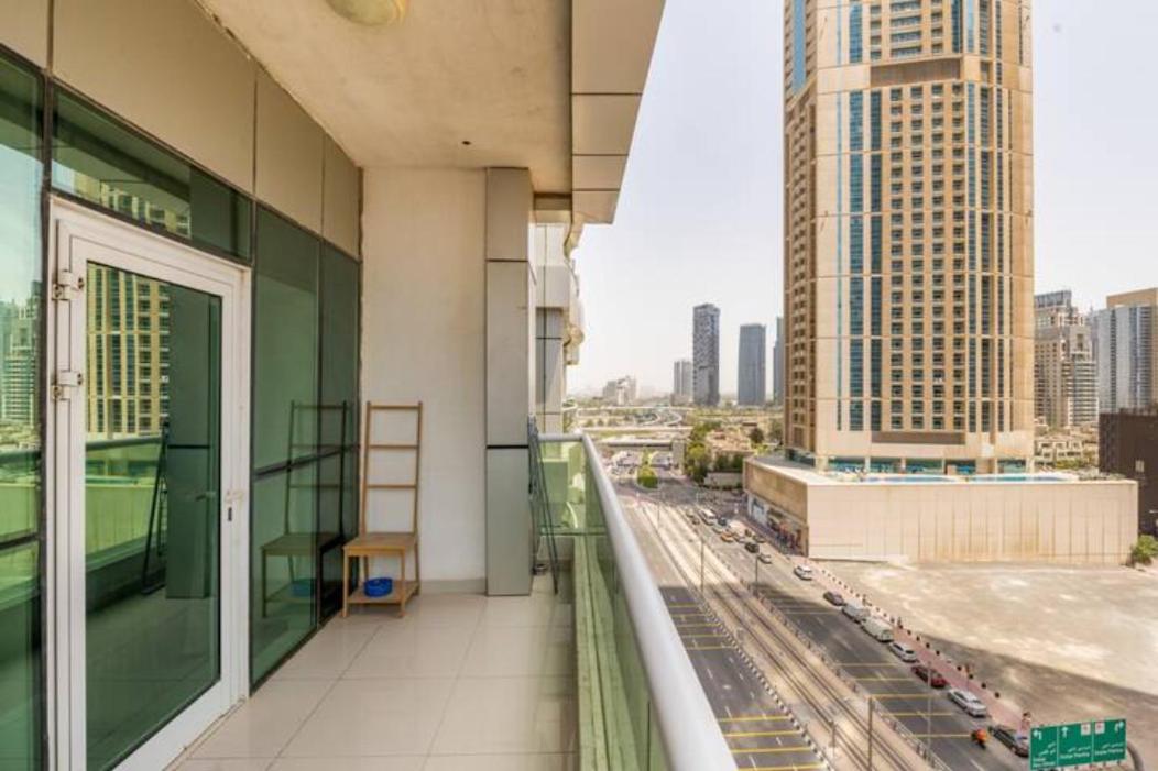 Lovely Dubai Marina Apt - Partial Sea view
