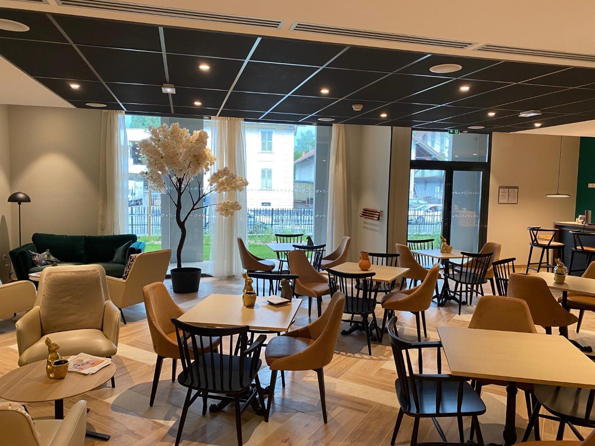 restaurant