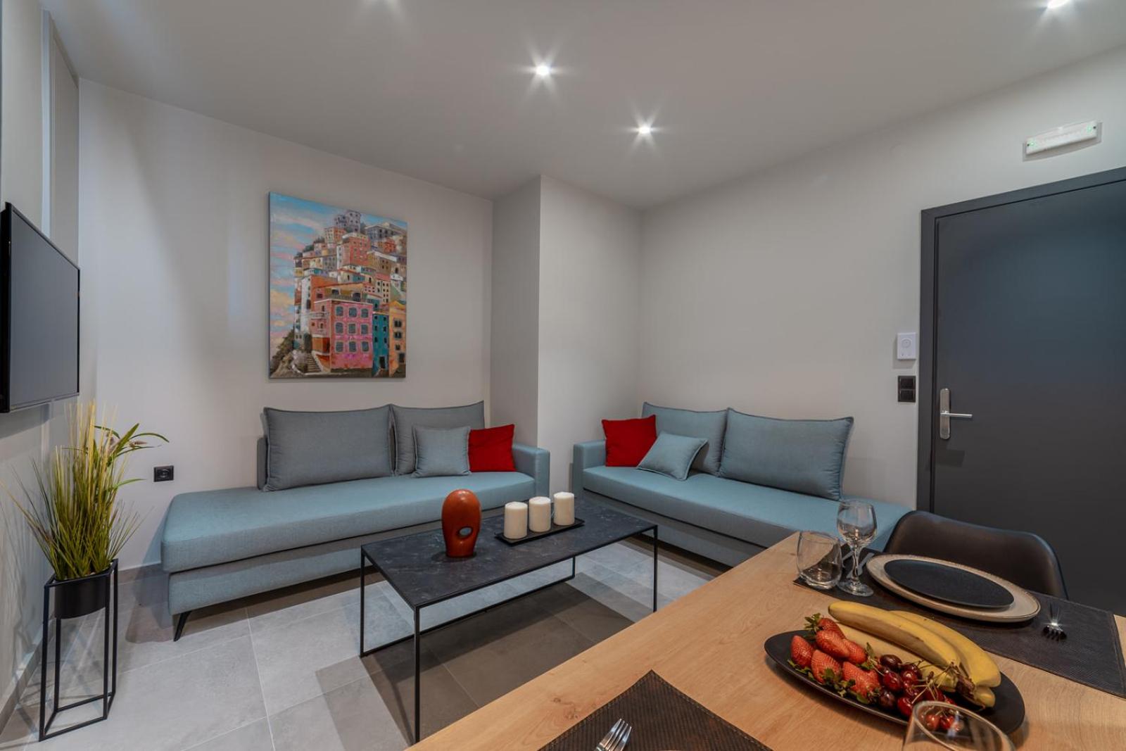 Brand new Suites in City Center view 5
