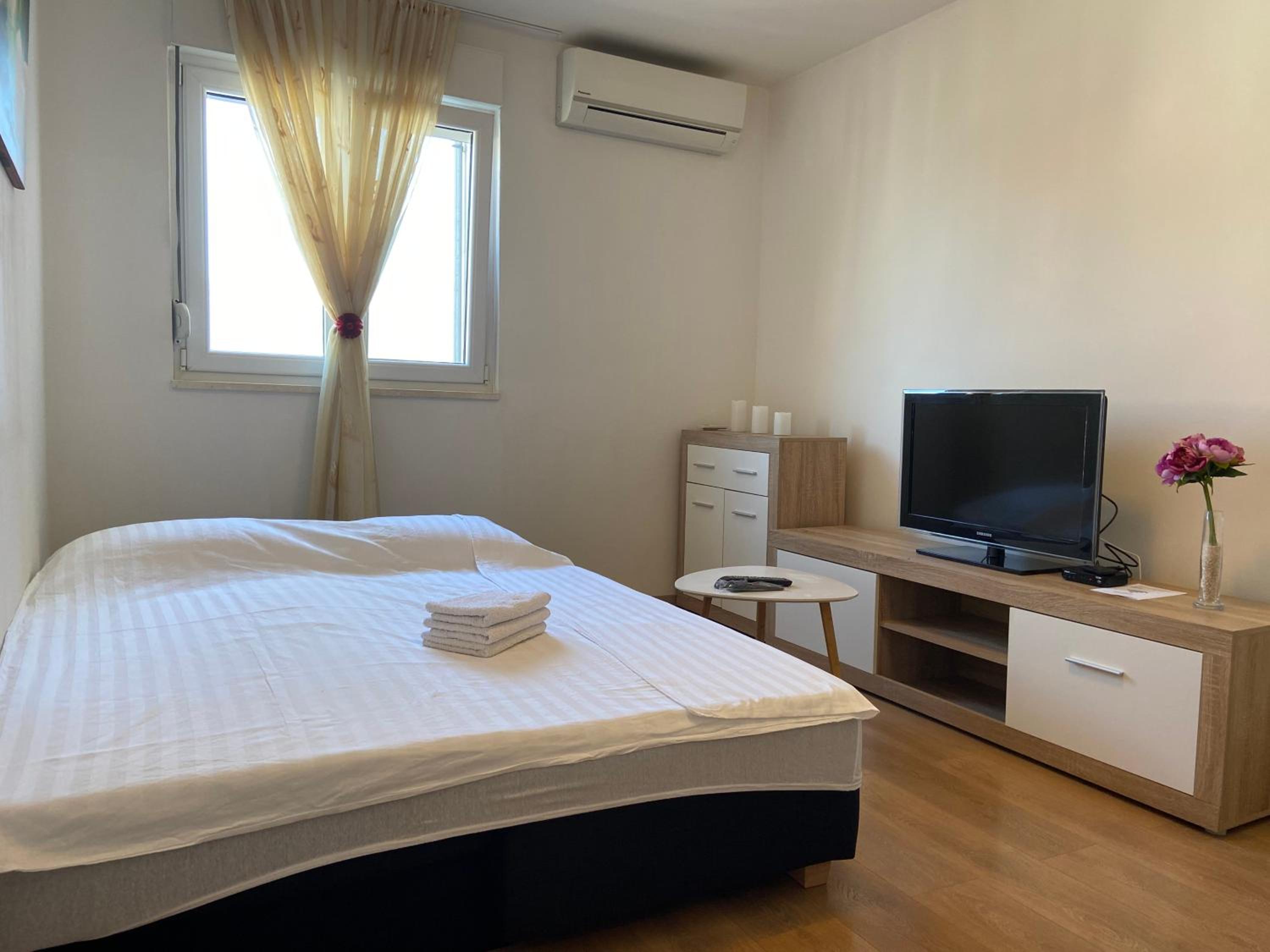 Apartment Sućidar view 5