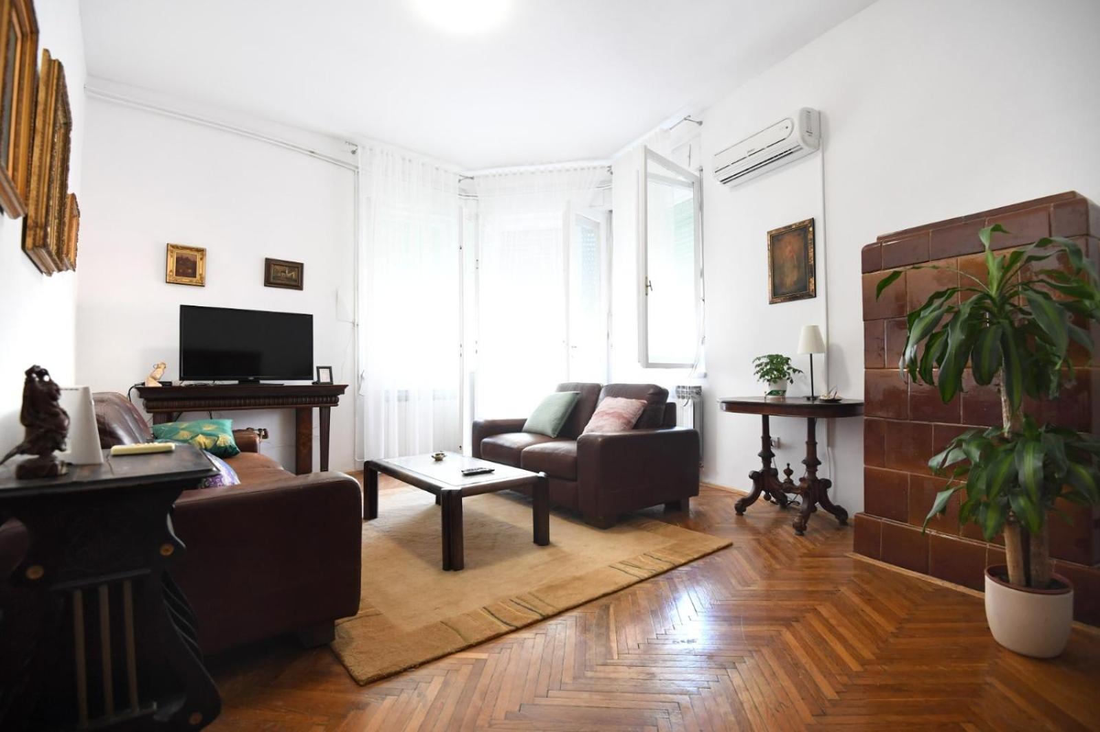 City center. Beautiful 130m2 apartmant, sea view