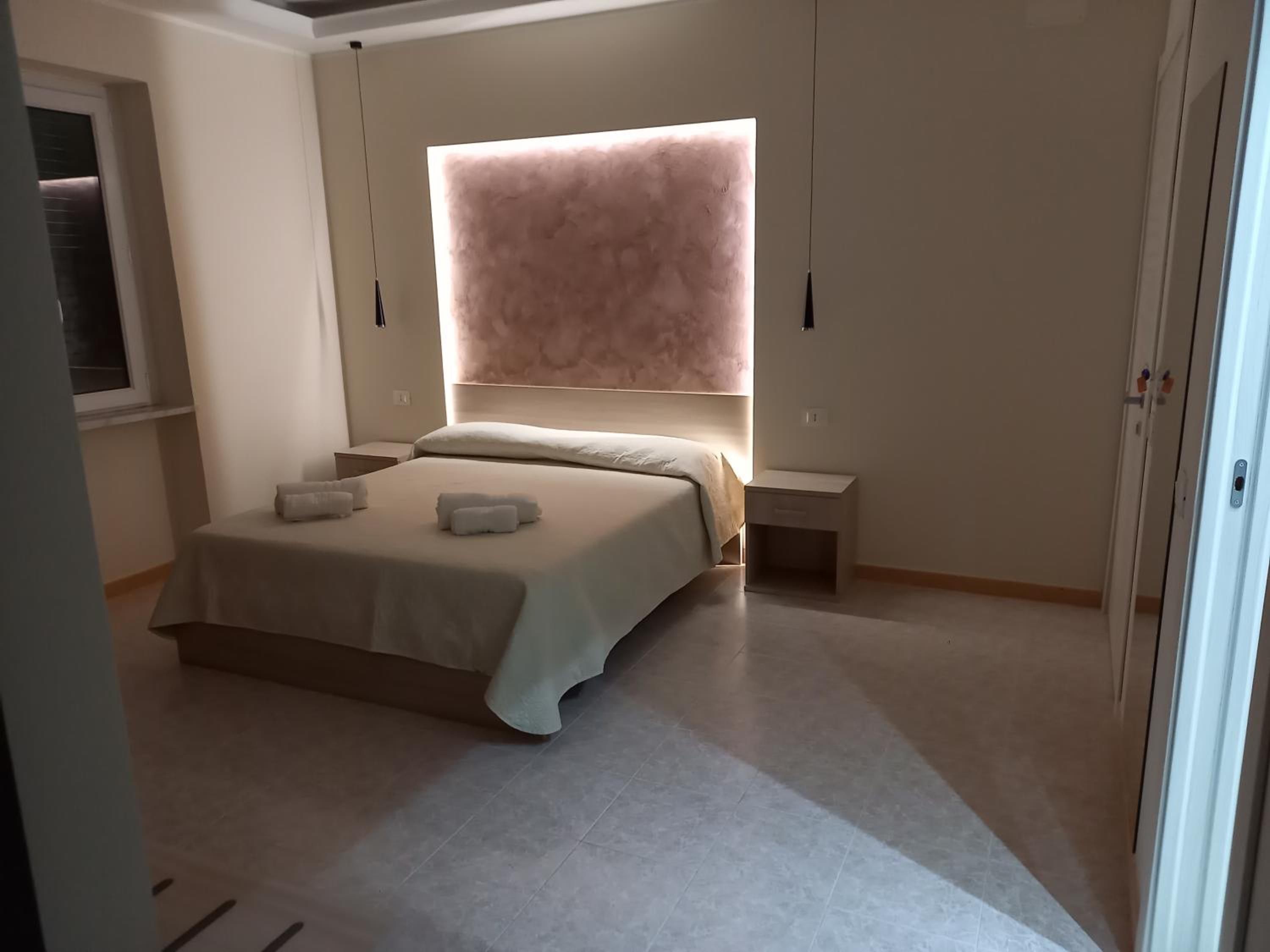 Vittorio Veneto Accomodation - Tropea city center view 4