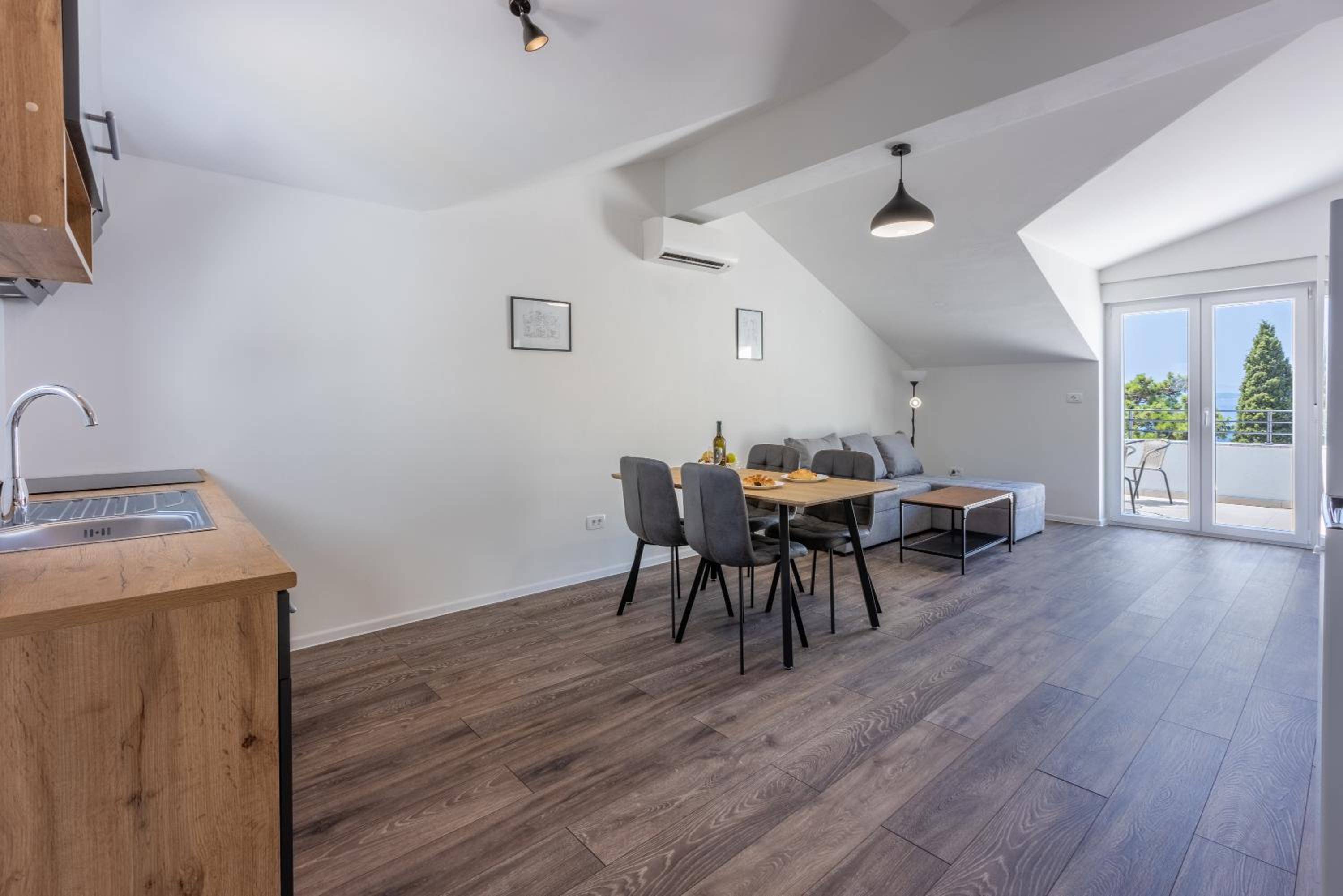 Luxury Apartments Lovorka 3 & 4***/**** view 4