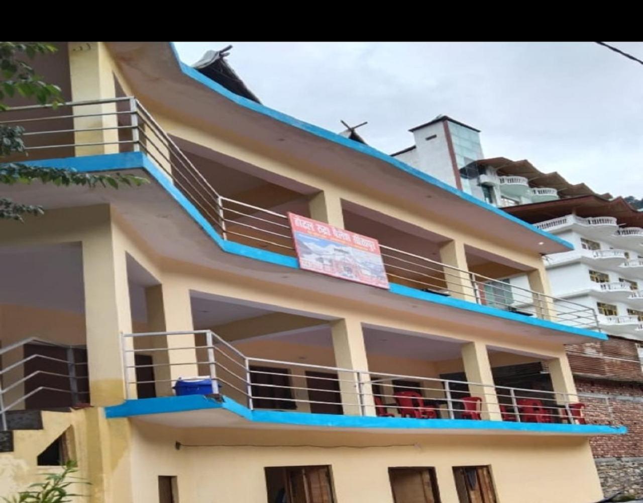 Rudra Palace by StayApart - Reach at Sitapur Parking view 2