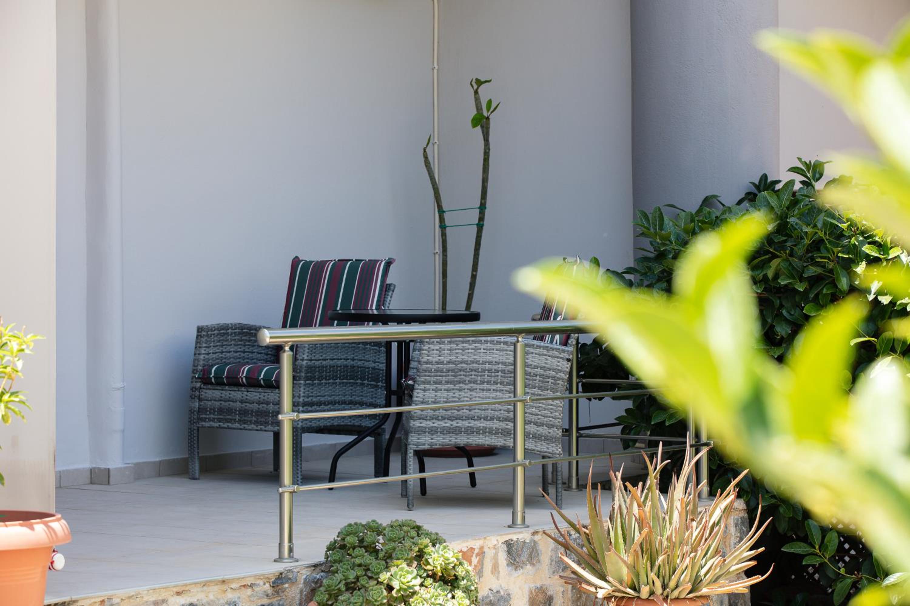 Independent studio with yard photo 5