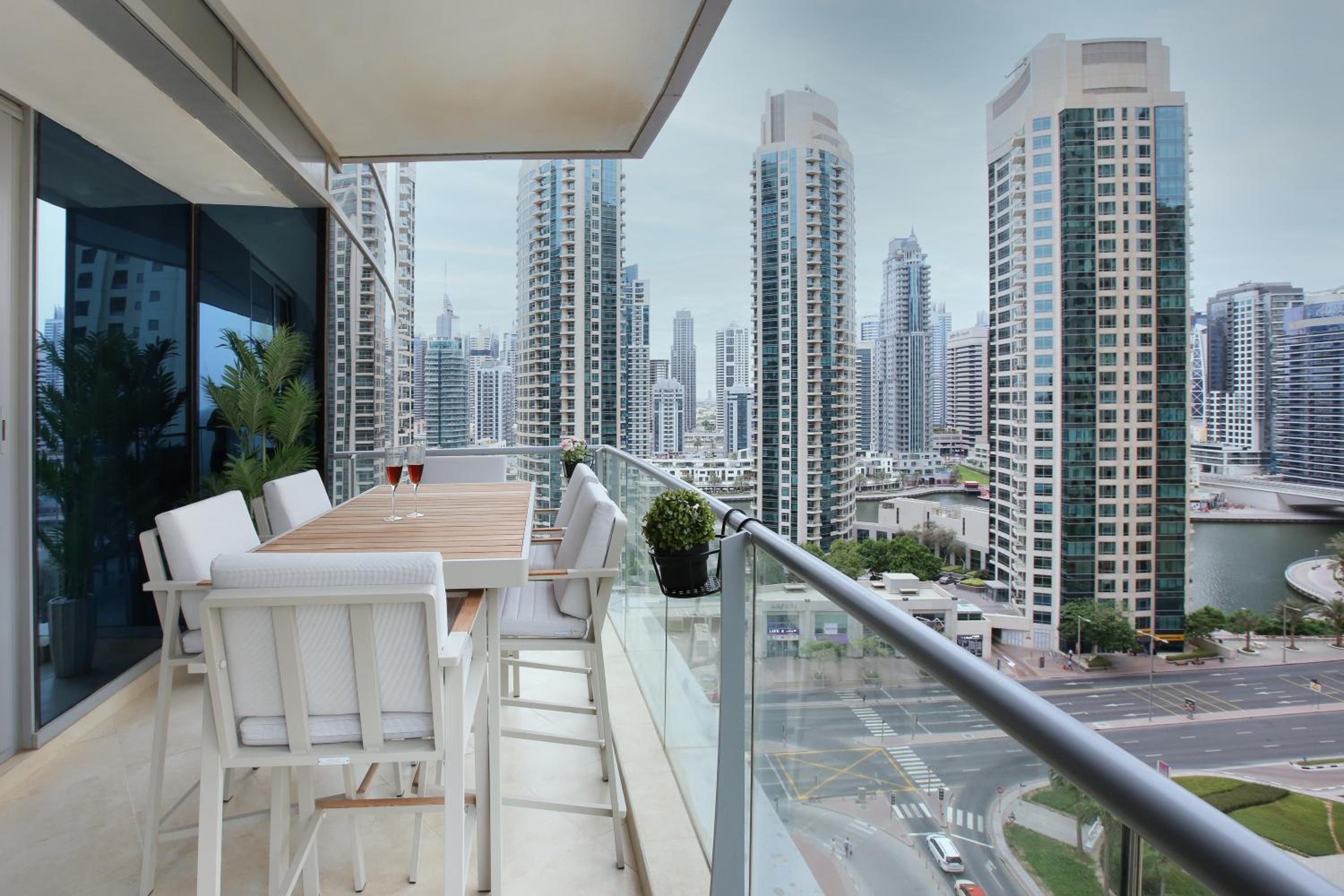 Trident Grand Residence - Luxury 2BR Marina and Sea View