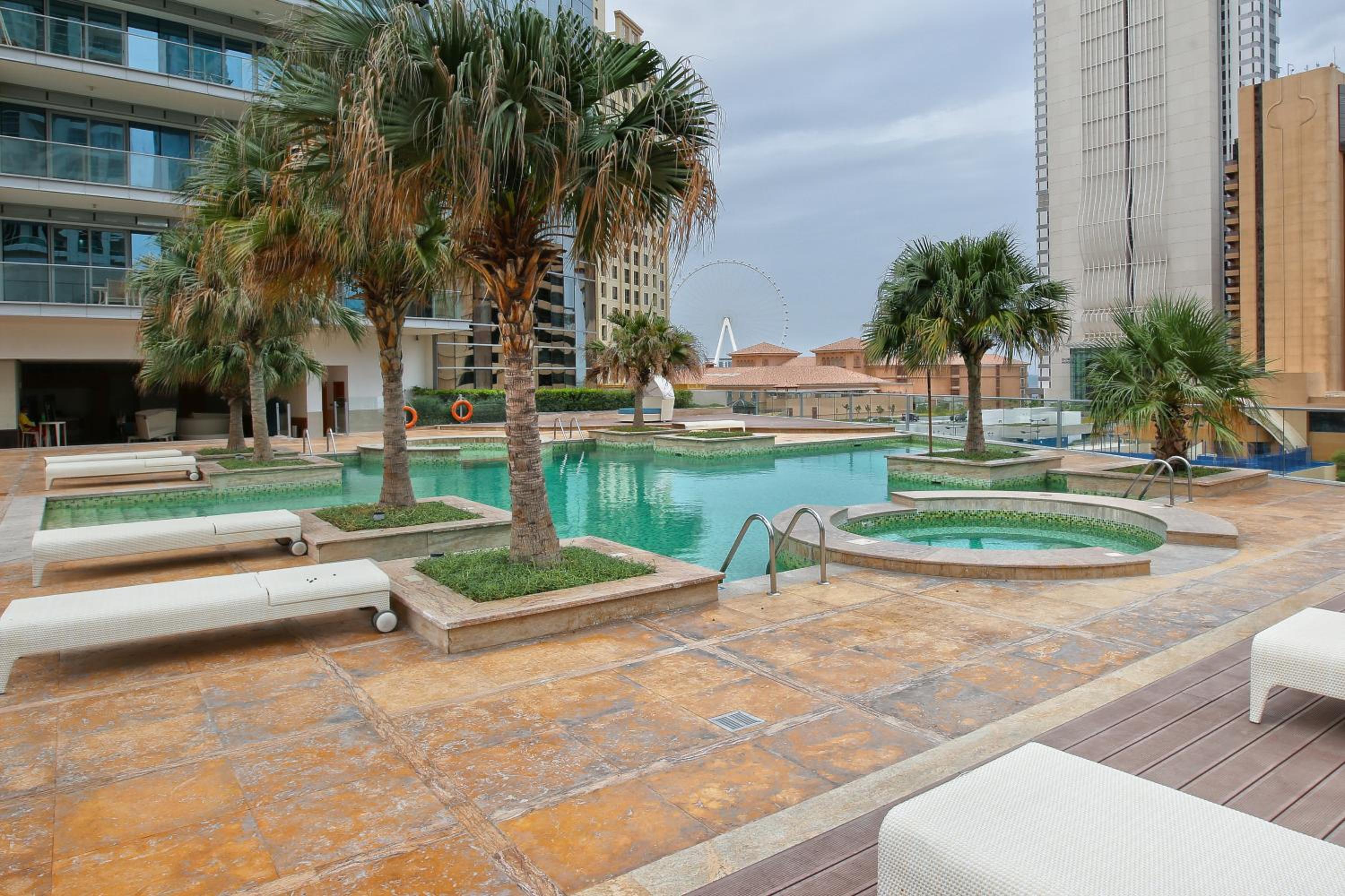Trident Grand Residence - Luxury 2BR Marina and Sea View