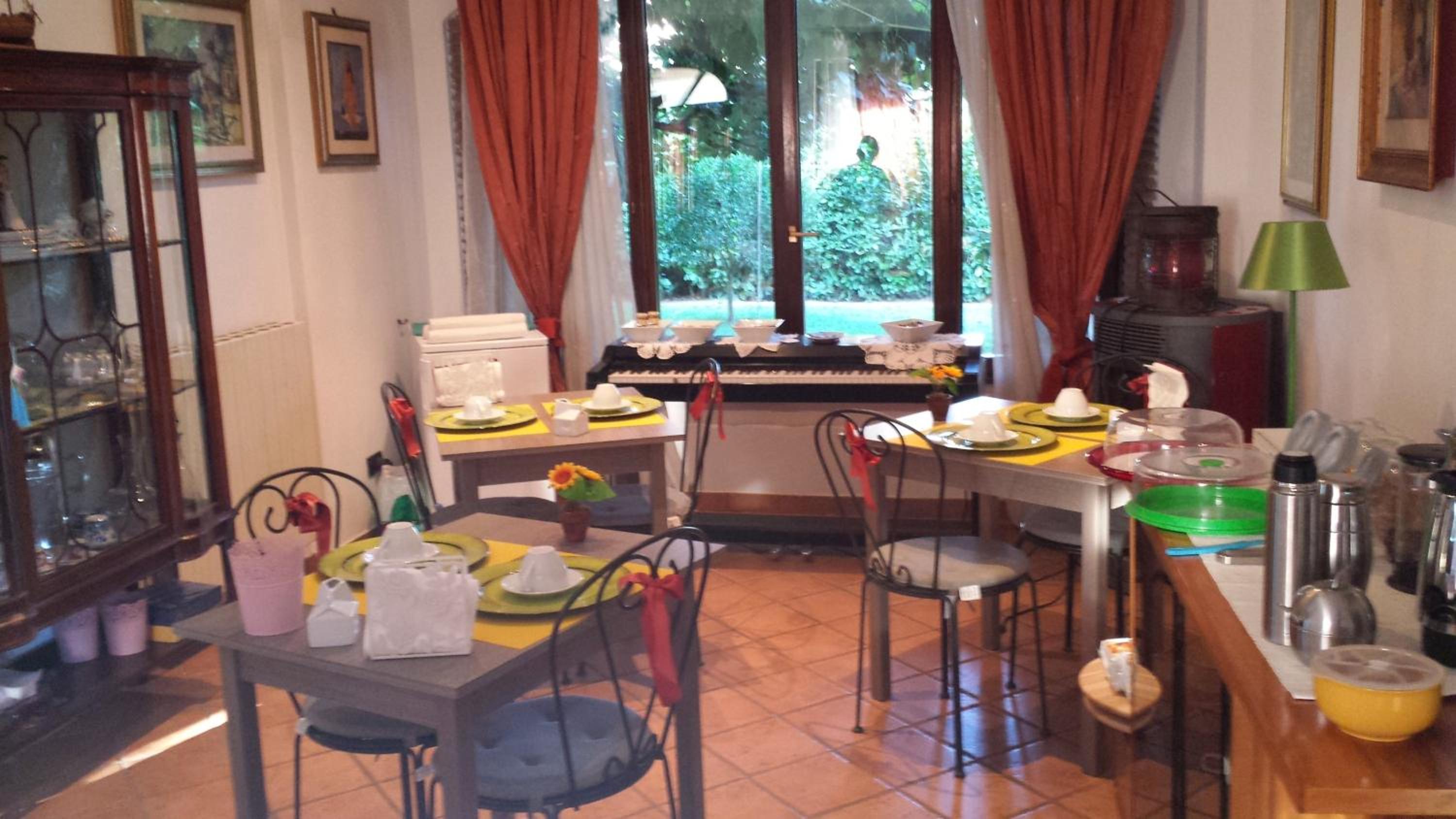 Villa Giuliana view 2
